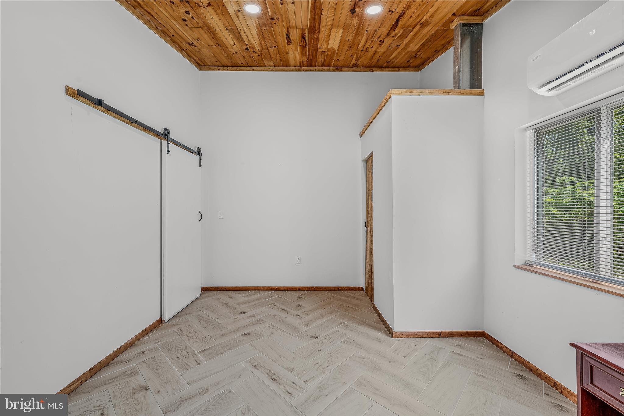 HAPPY VALLEY RETREAT - Residential
