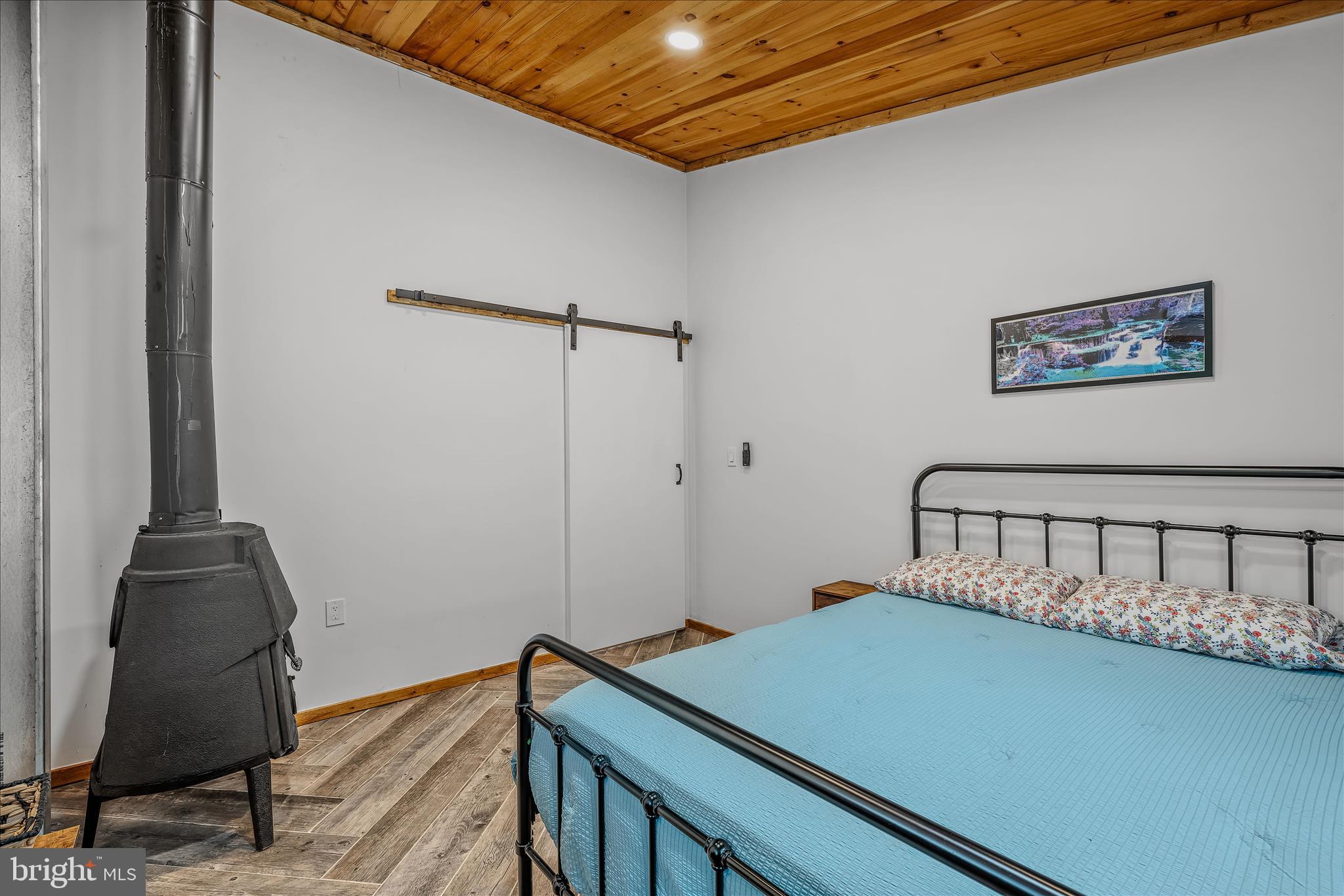 HAPPY VALLEY RETREAT - Residential