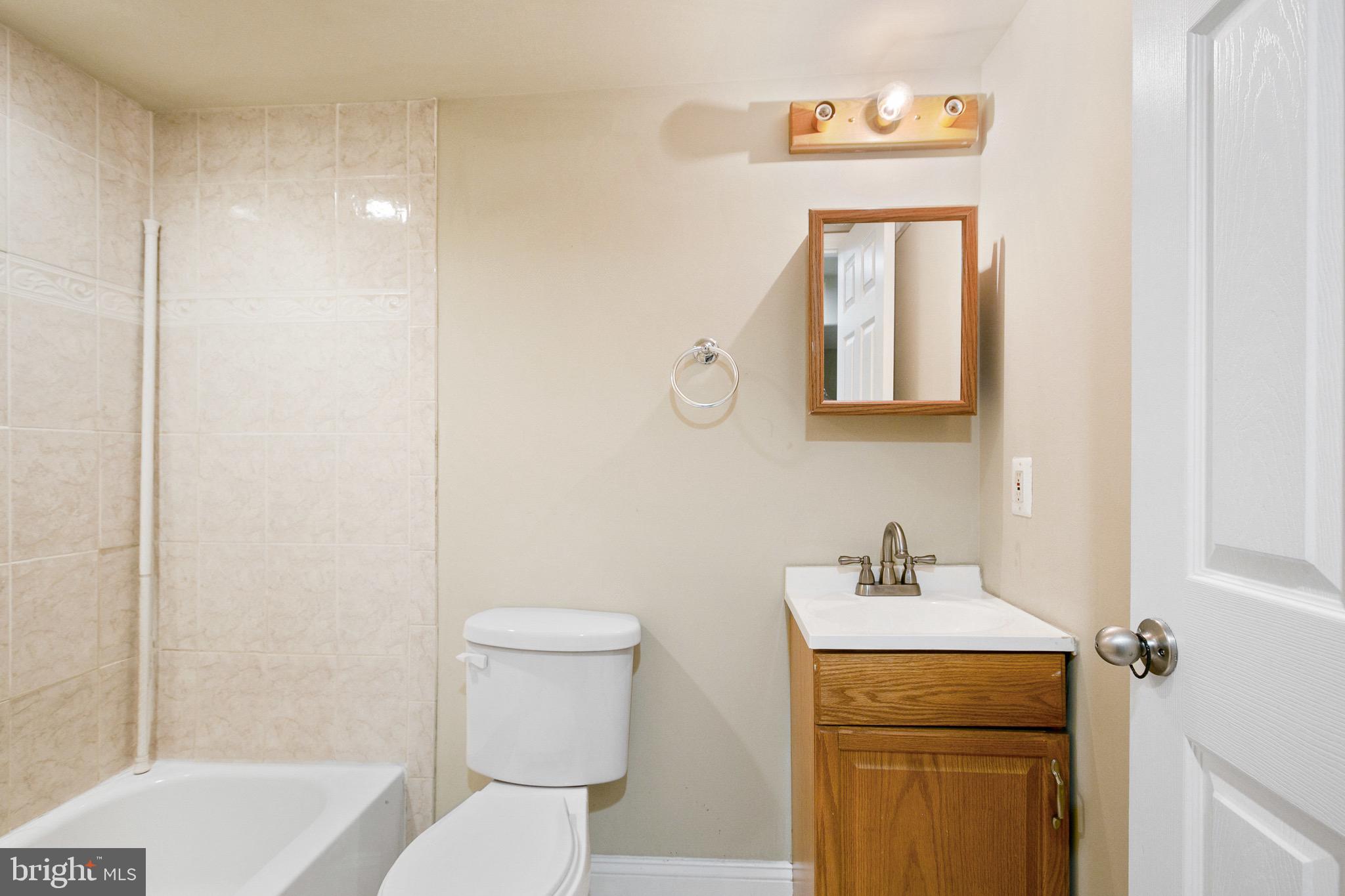 HIGHLAND - Residential Lease