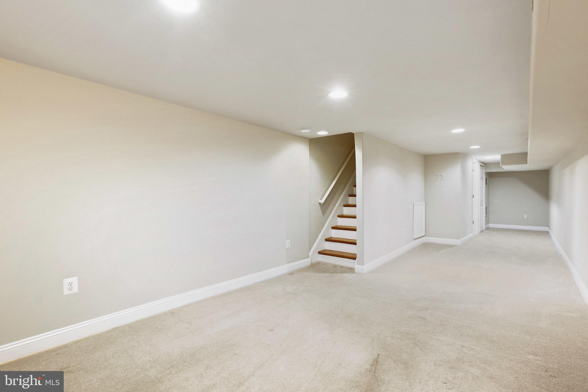 HIGHLAND - Residential Lease