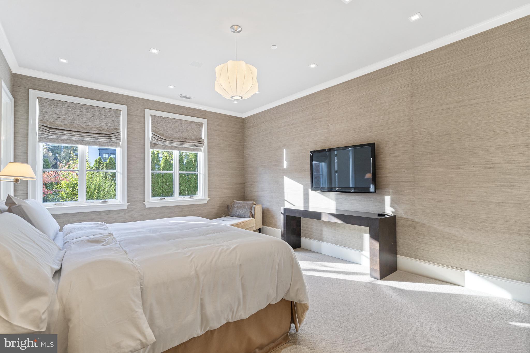 PHILLIPS PARK - Residential