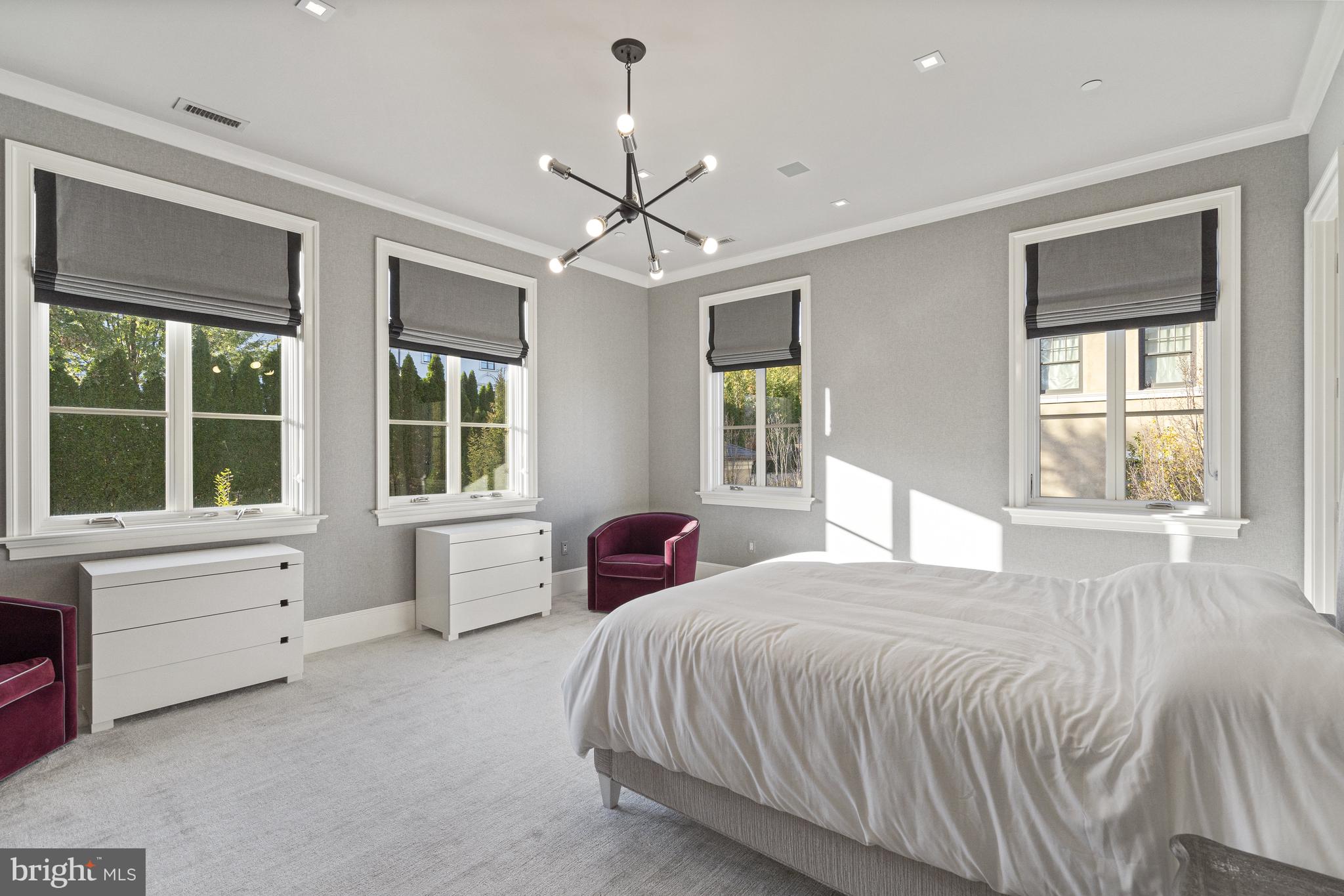 PHILLIPS PARK - Residential