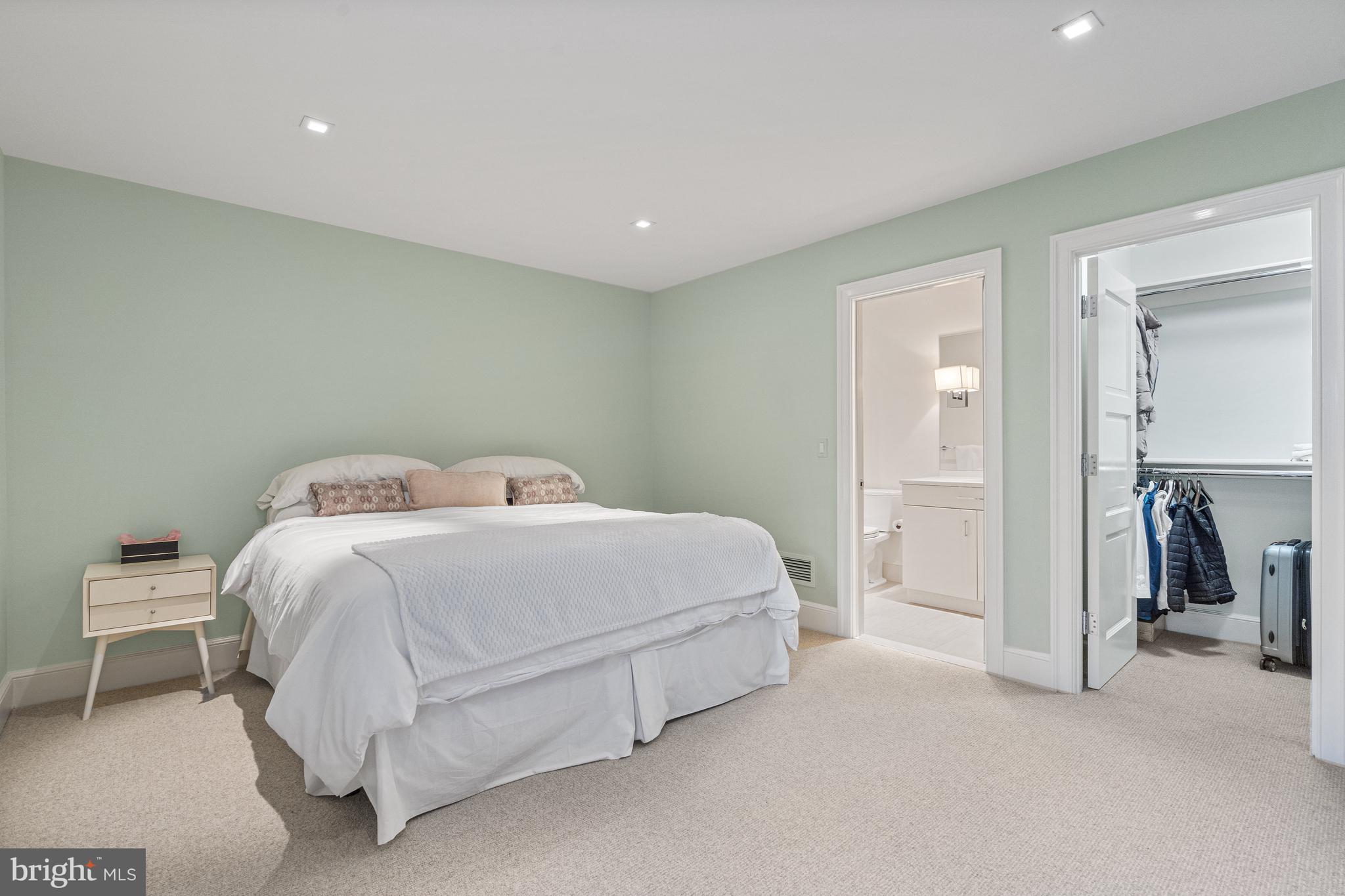 PHILLIPS PARK - Residential