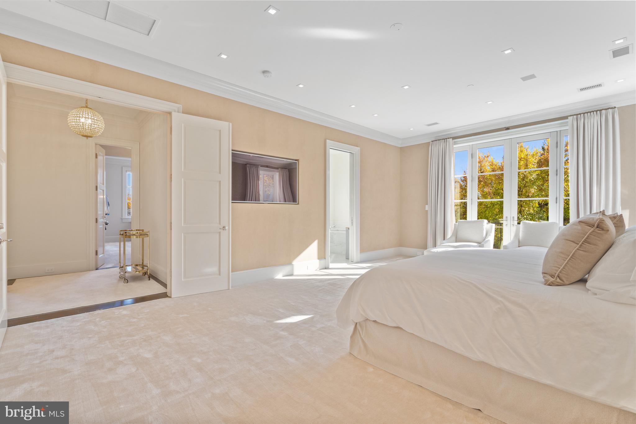 PHILLIPS PARK - Residential