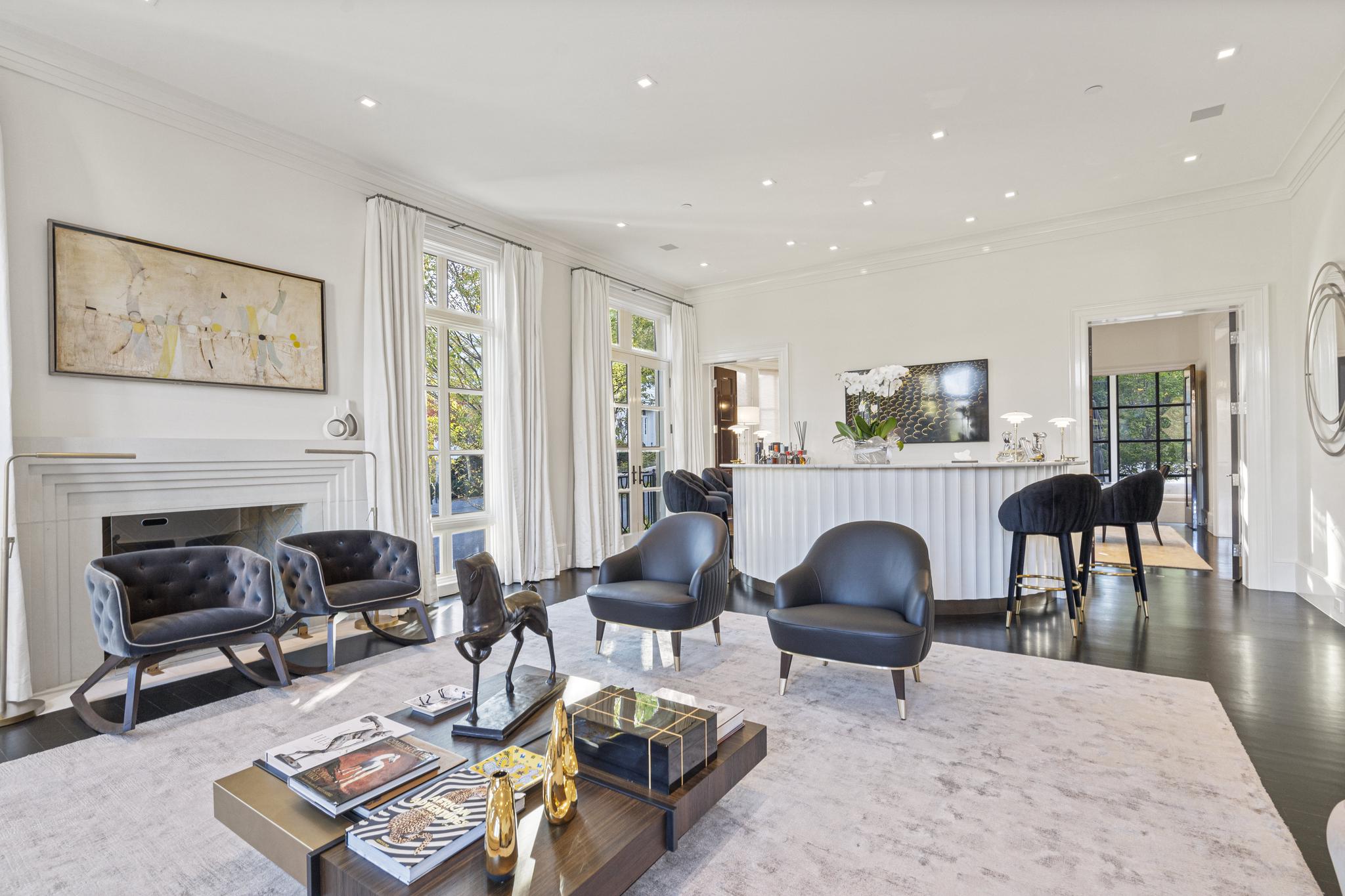 PHILLIPS PARK - Residential