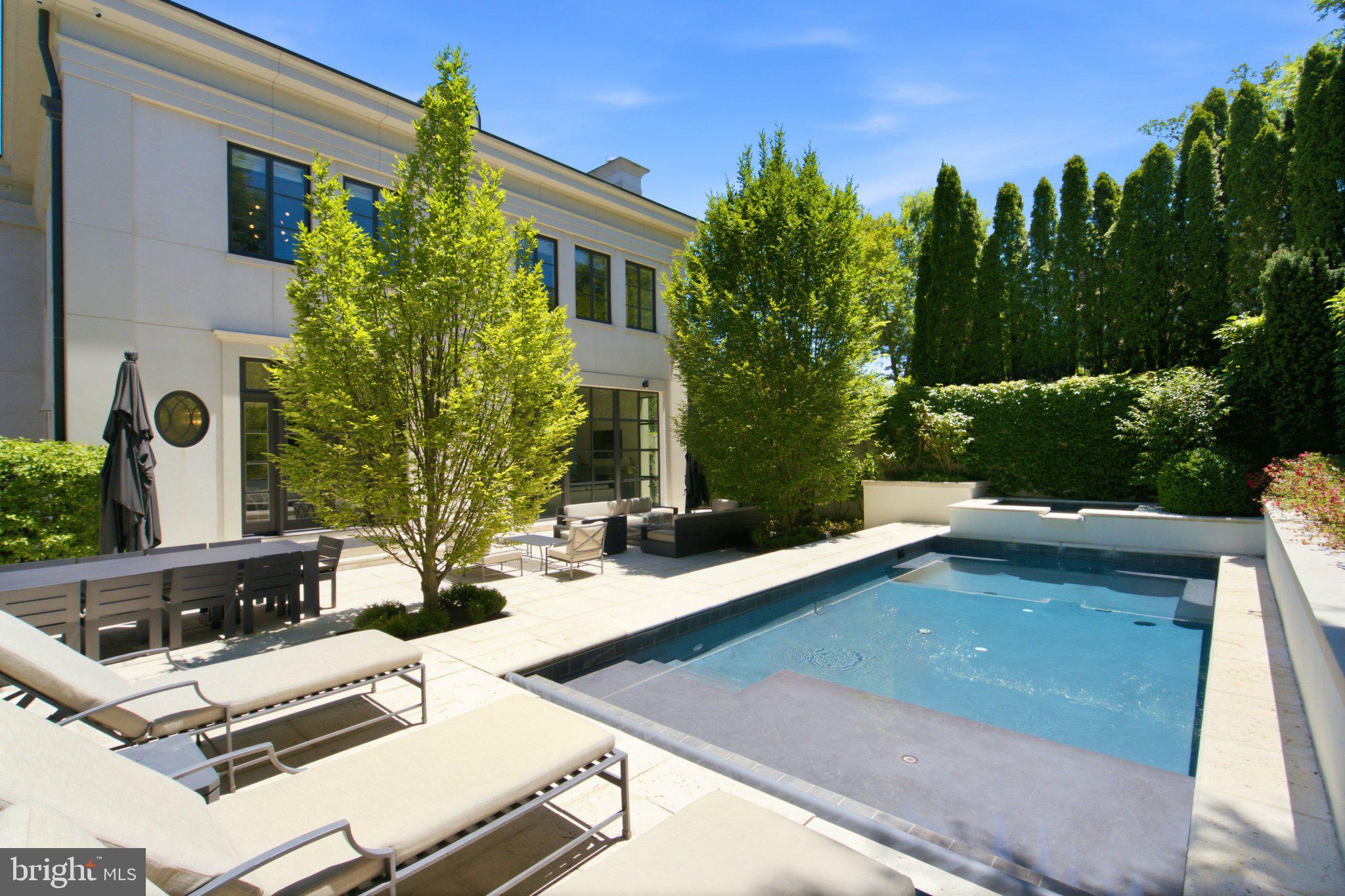 PHILLIPS PARK - Residential