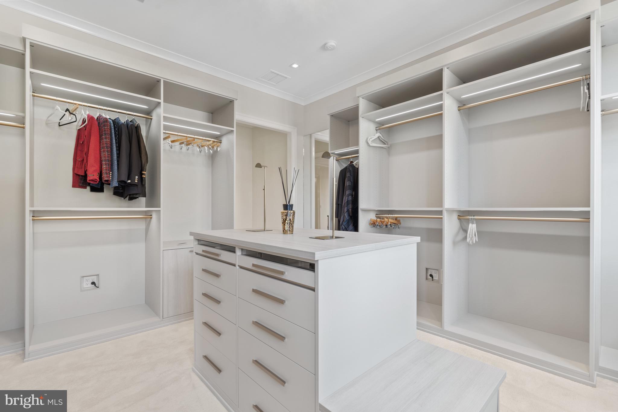 PHILLIPS PARK - Residential