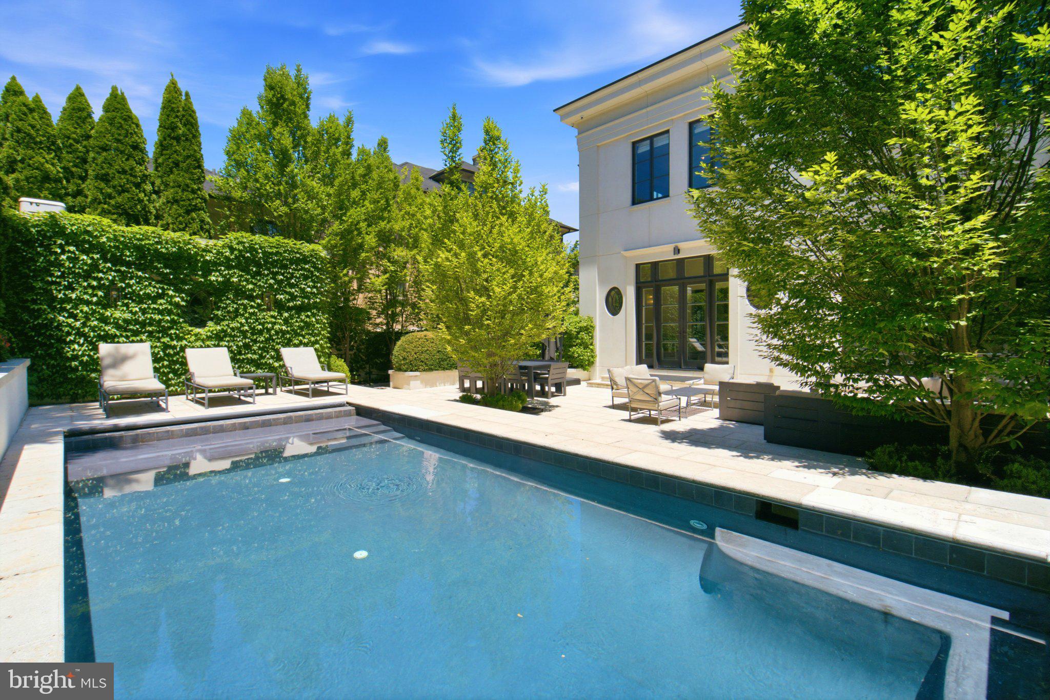 PHILLIPS PARK - Residential