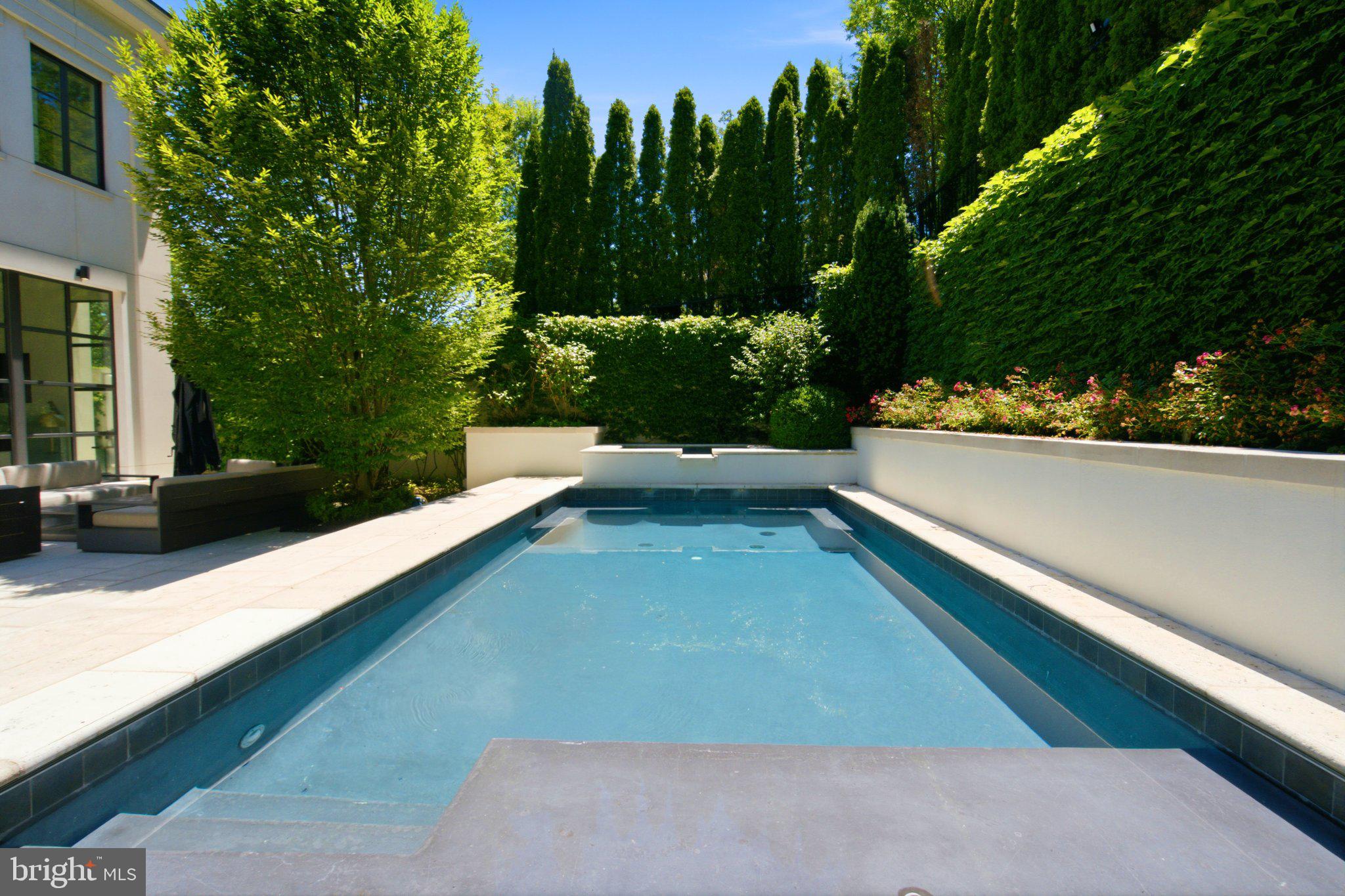 PHILLIPS PARK - Residential
