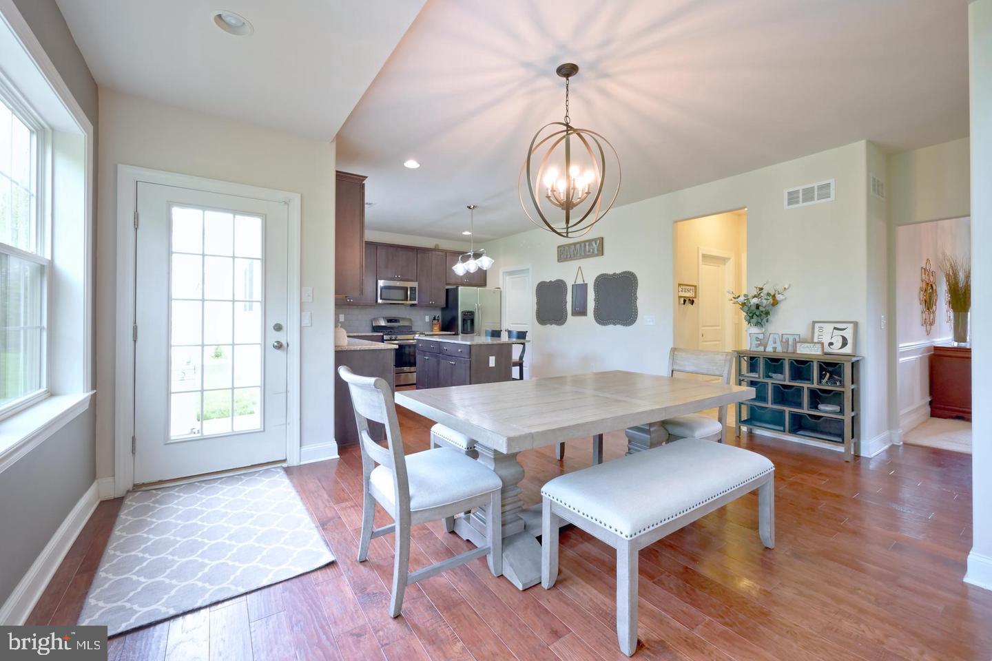 FOX RUN ESTATES - Residential