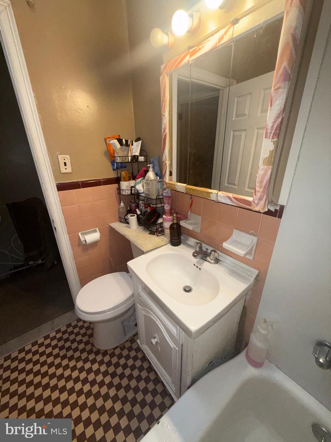LAWNCREST - Residential