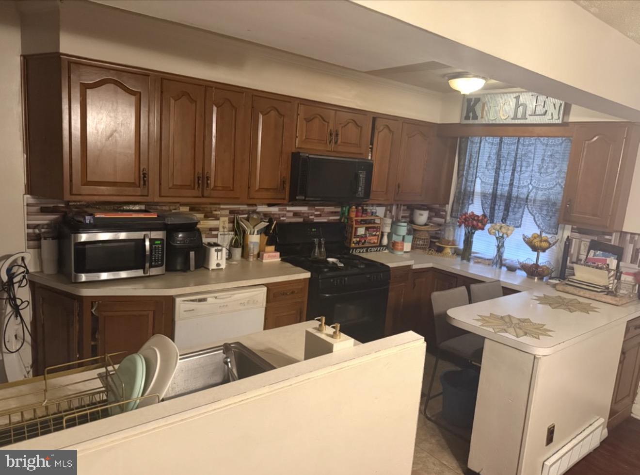 LAWNCREST - Residential