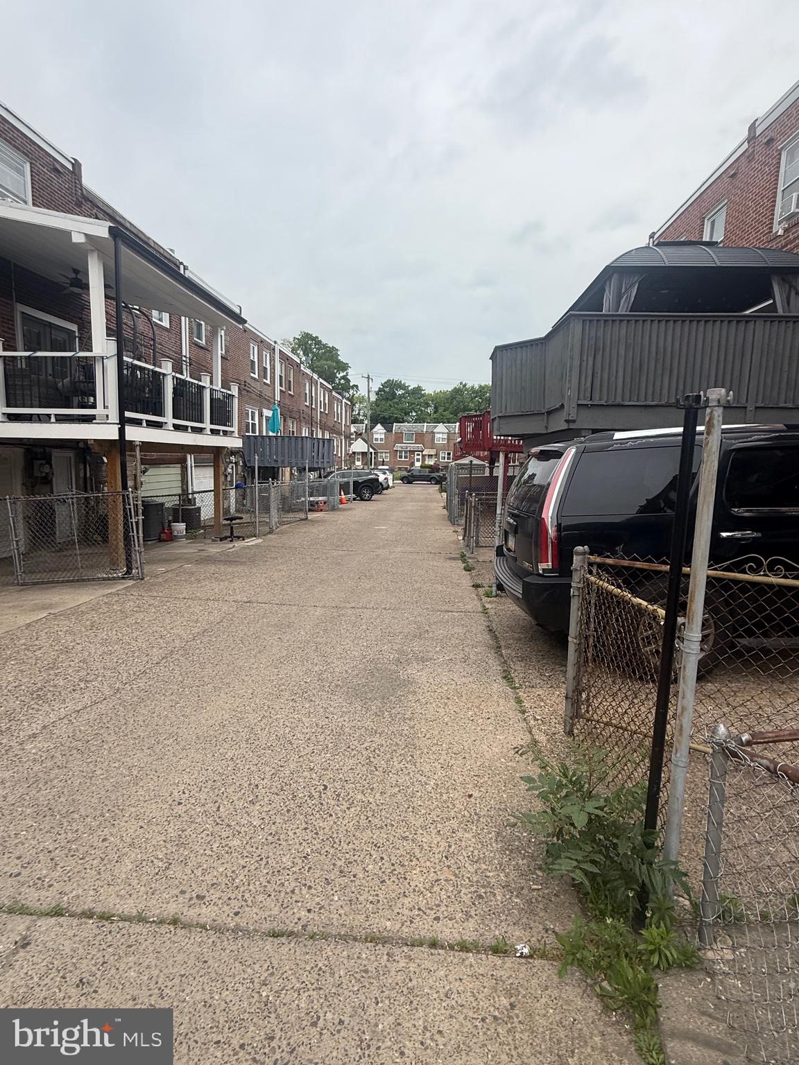 LAWNCREST - Residential