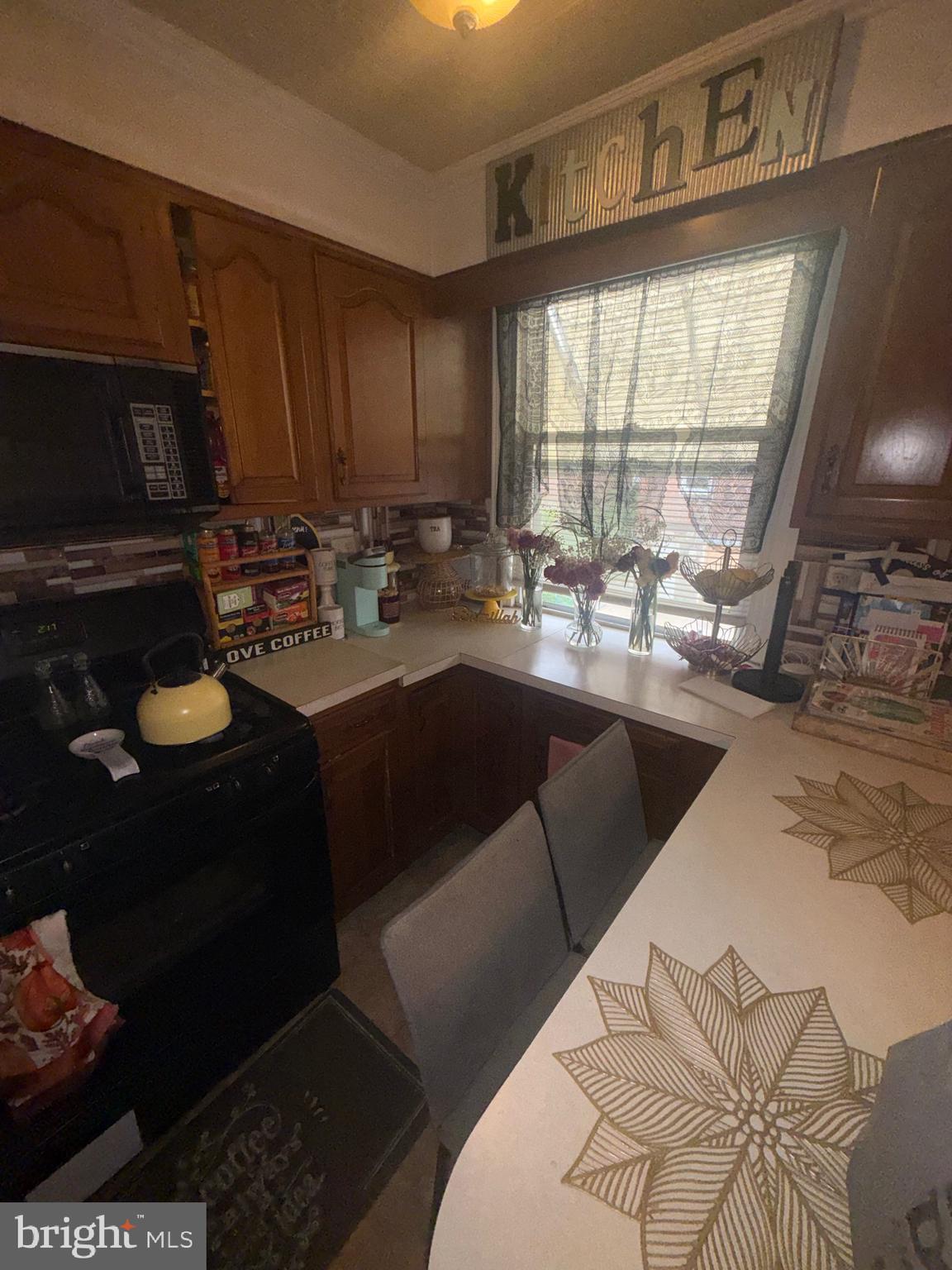 LAWNCREST - Residential