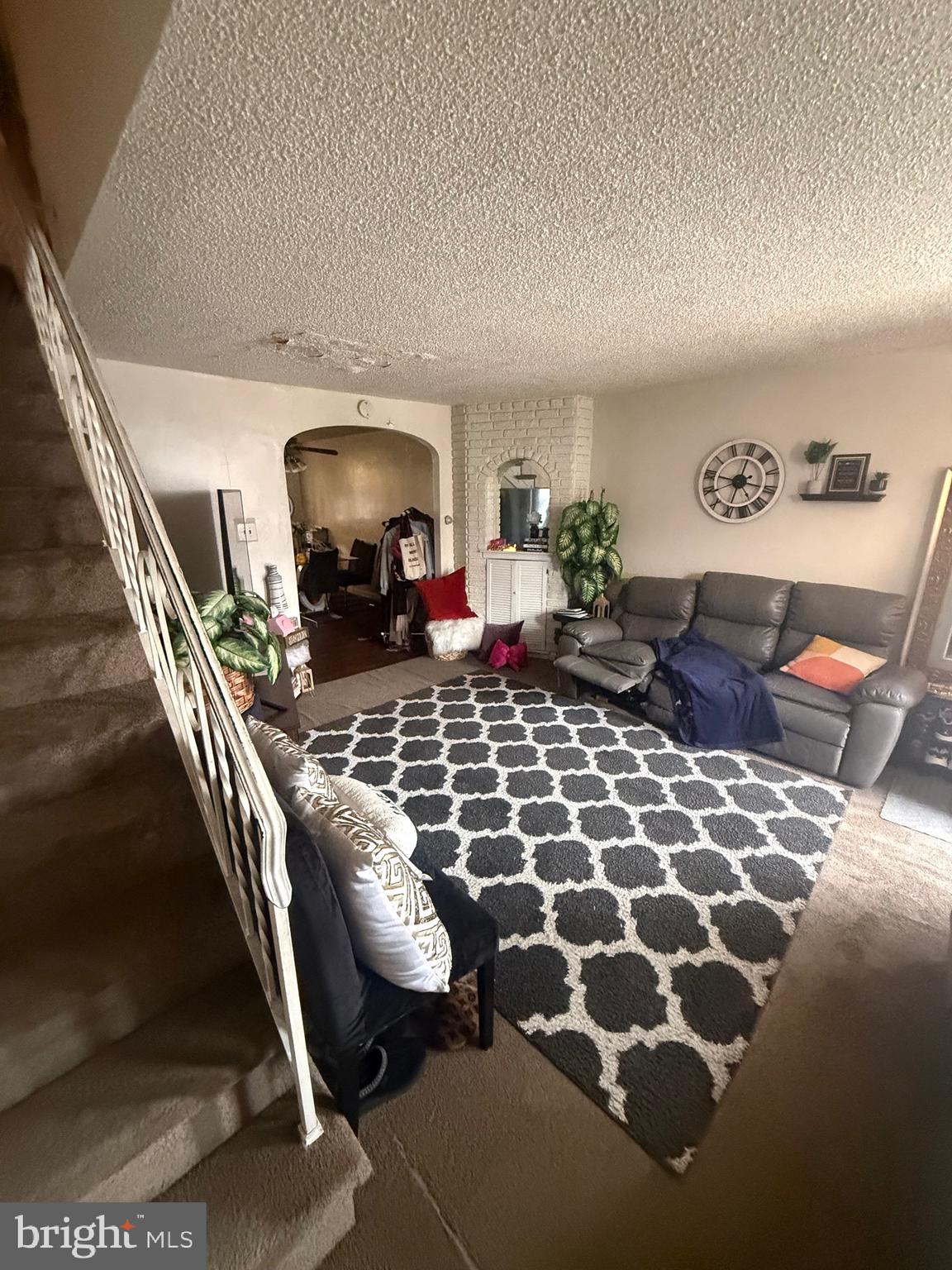 LAWNCREST - Residential