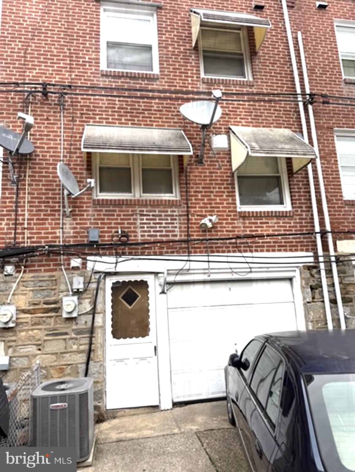 LAWNCREST - Residential