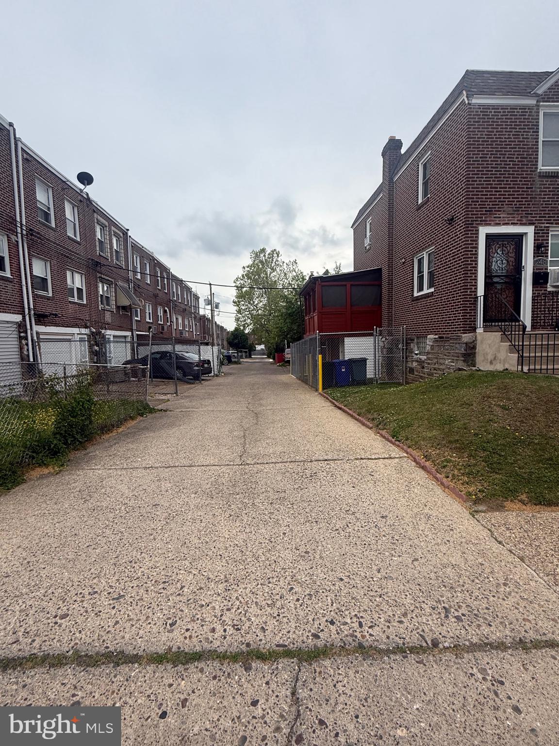 LAWNCREST - Residential