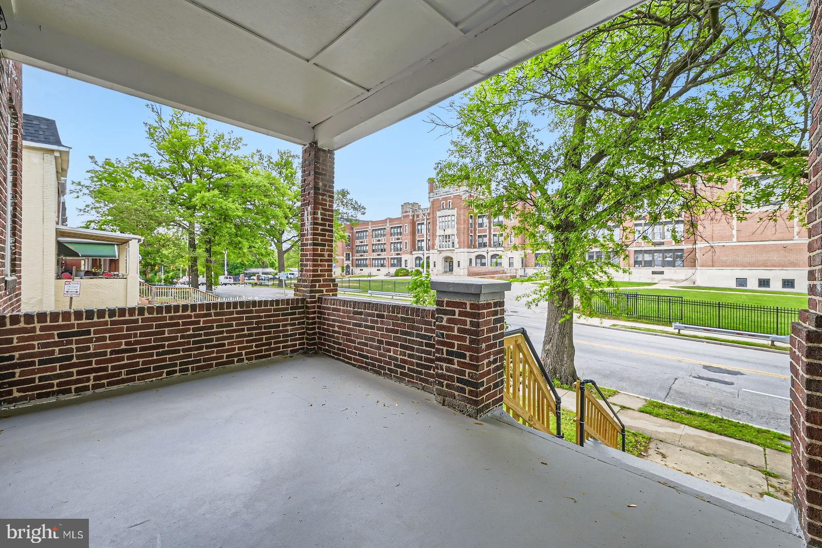 HILTON - Residential