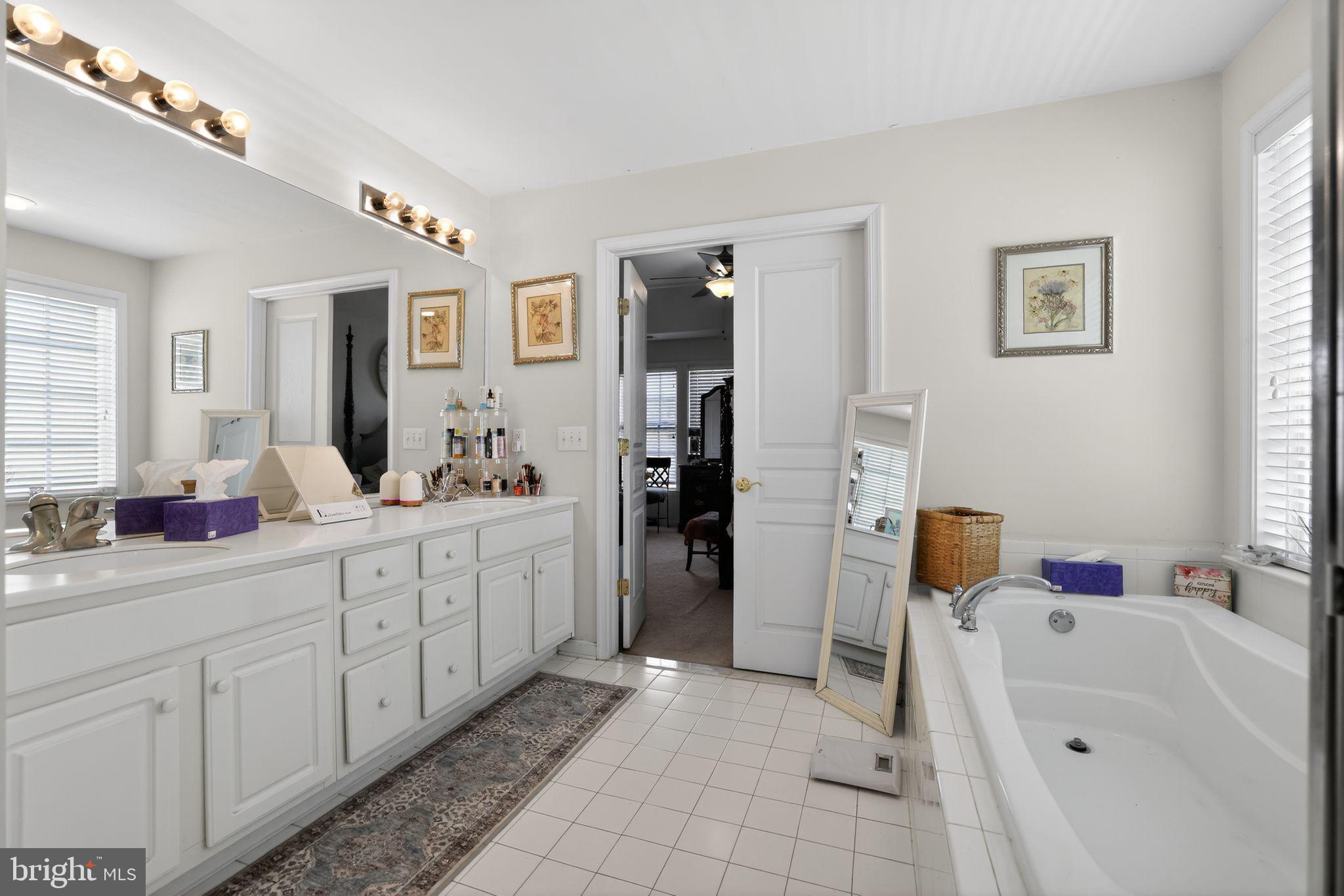 BEDMINSTER SQUARE - Residential