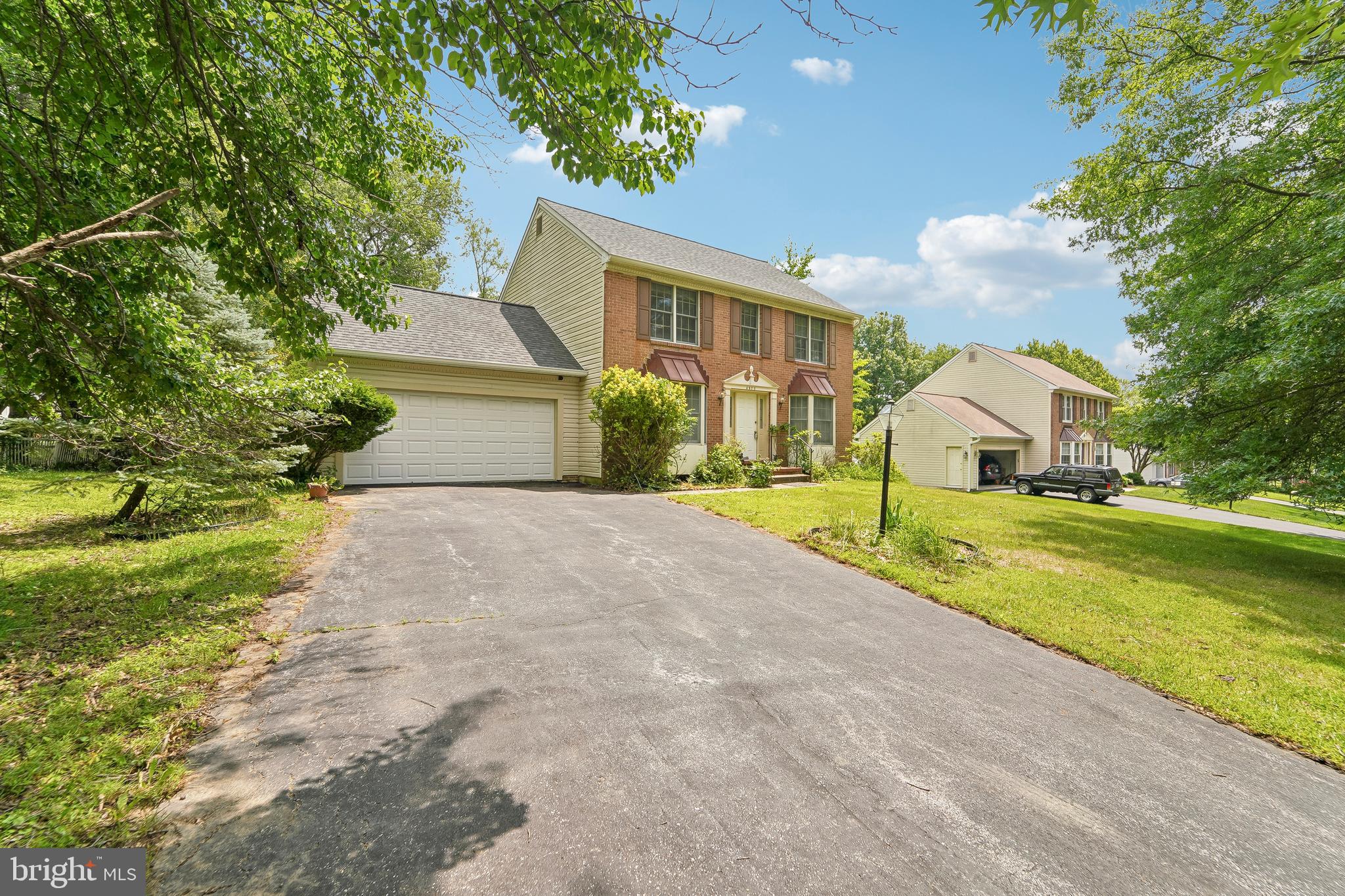 BRAMPTON HILLS - Residential