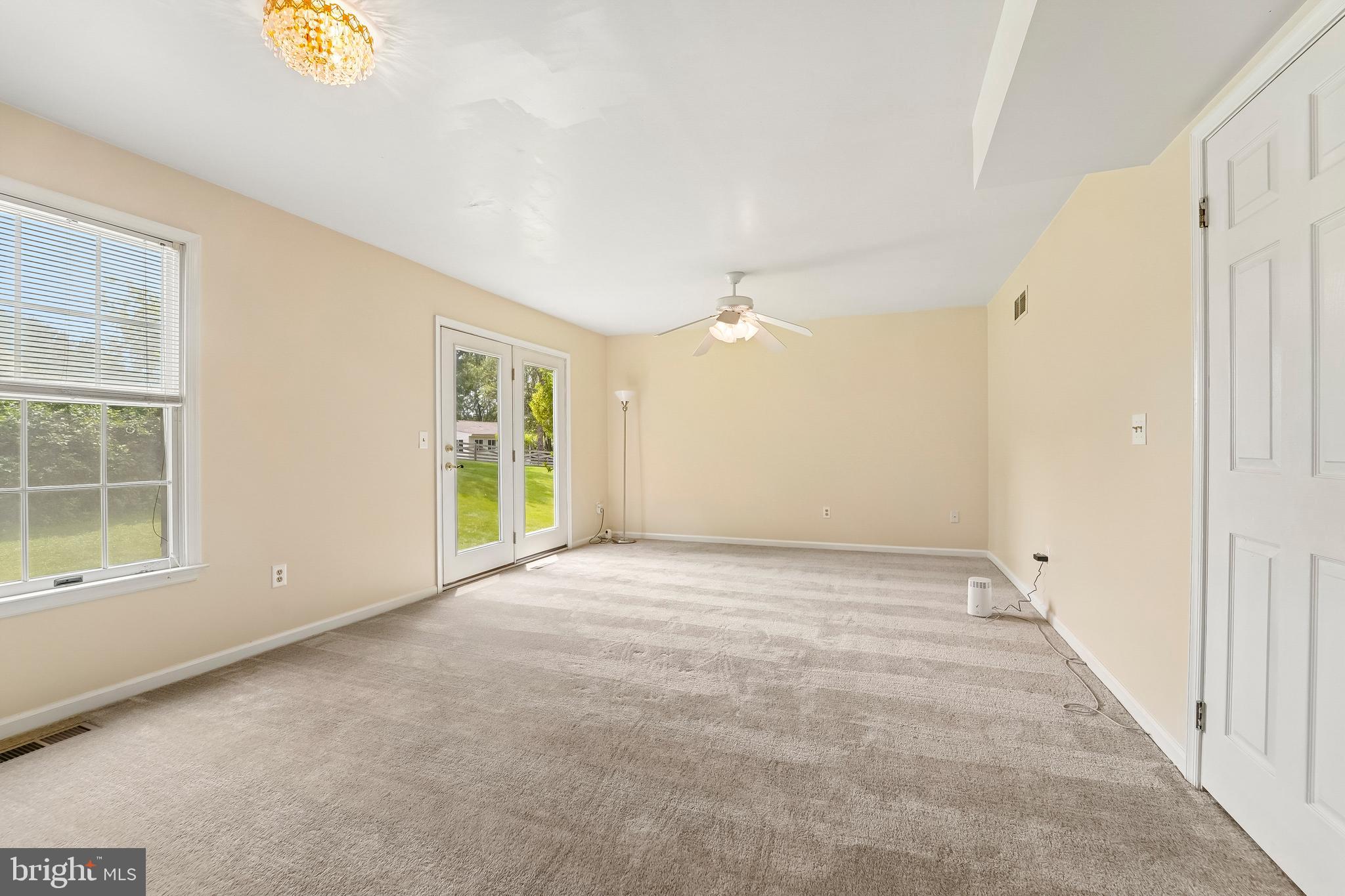 BRAMPTON HILLS - Residential