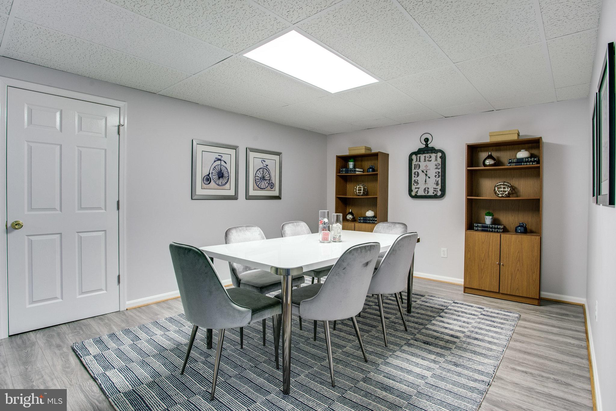 MC LEAN HAMLET - Residential