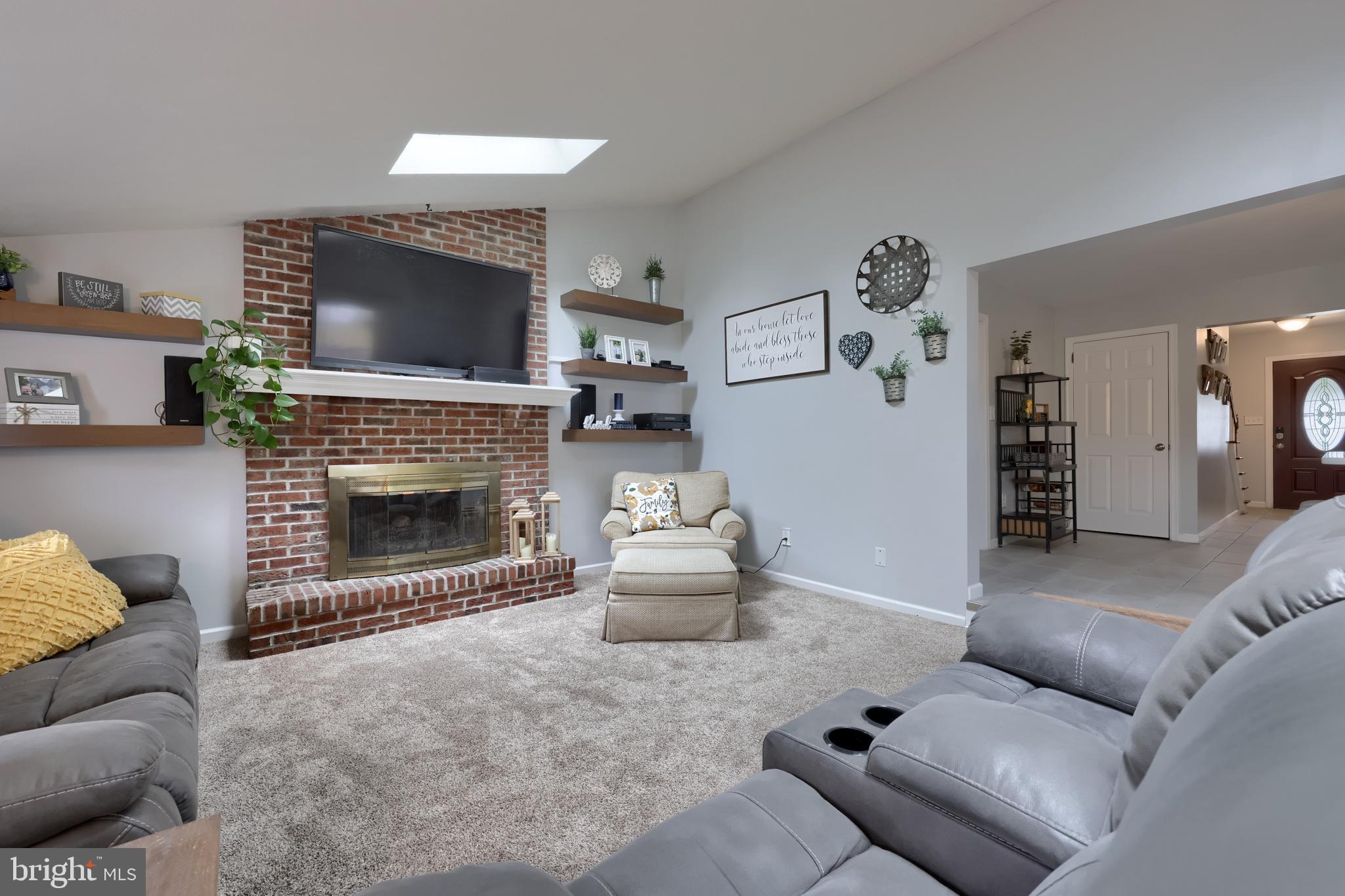 REGENTS HILL - Residential