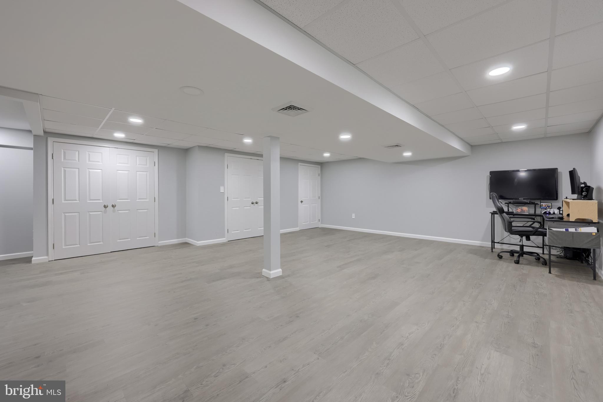 REGENTS HILL - Residential