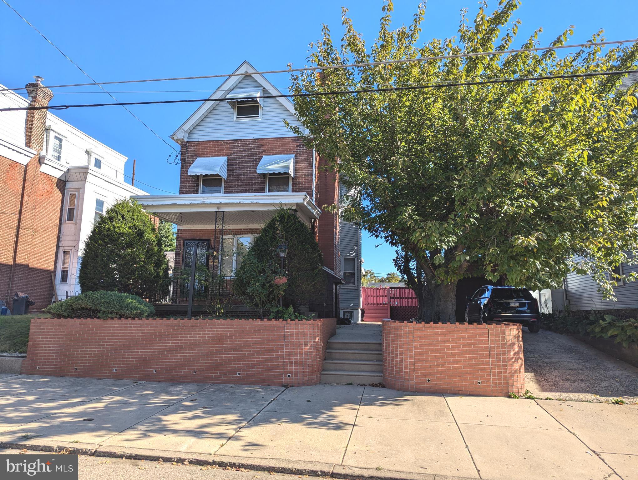 INVESTOR ALERT! Amazing single home 4 bedrooms 1.5 baths, garage private driveway, in-ground pool!
 Fireplace and so much more! Short Sale potential