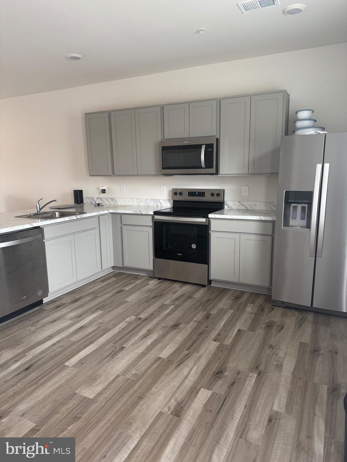 RIVERWALK TERRACE - Residential