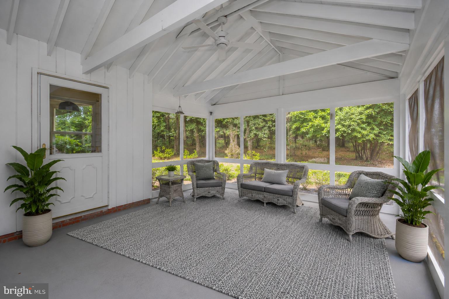 PEBBLE HILL - Residential