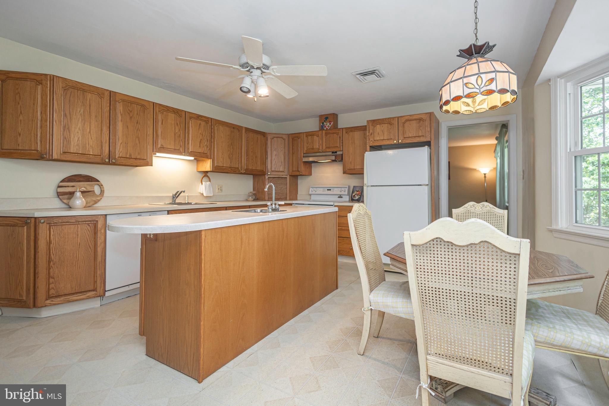 PEBBLE HILL - Residential