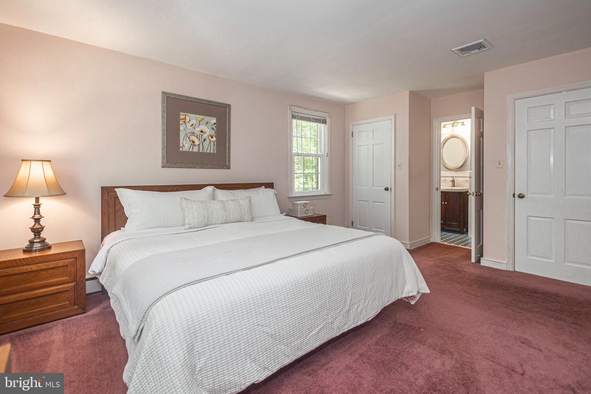 PEBBLE HILL - Residential