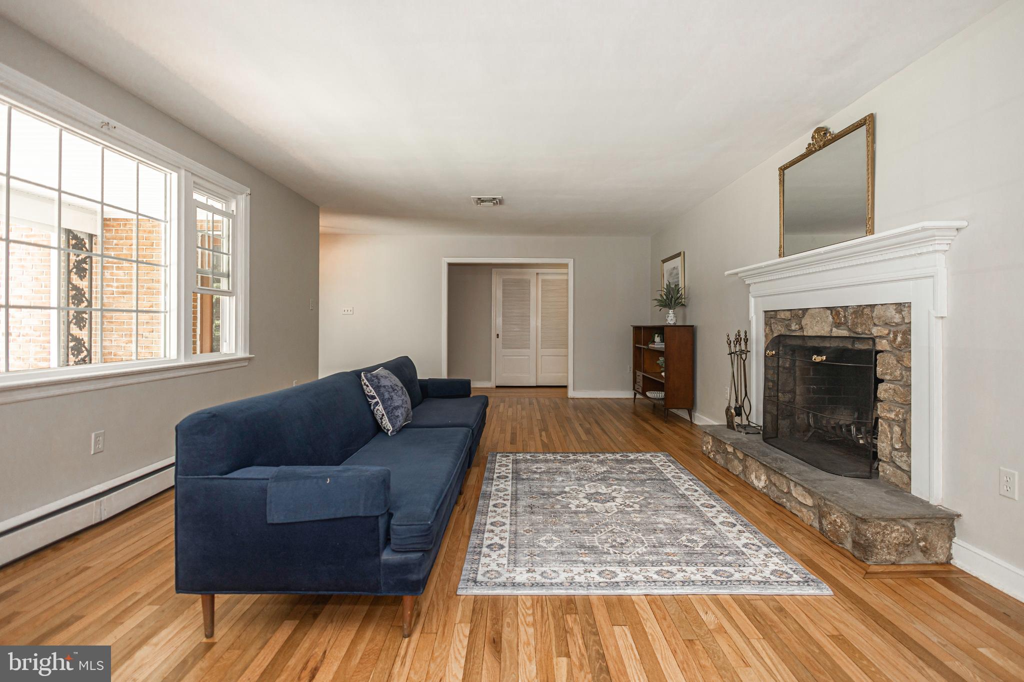 PEBBLE HILL - Residential