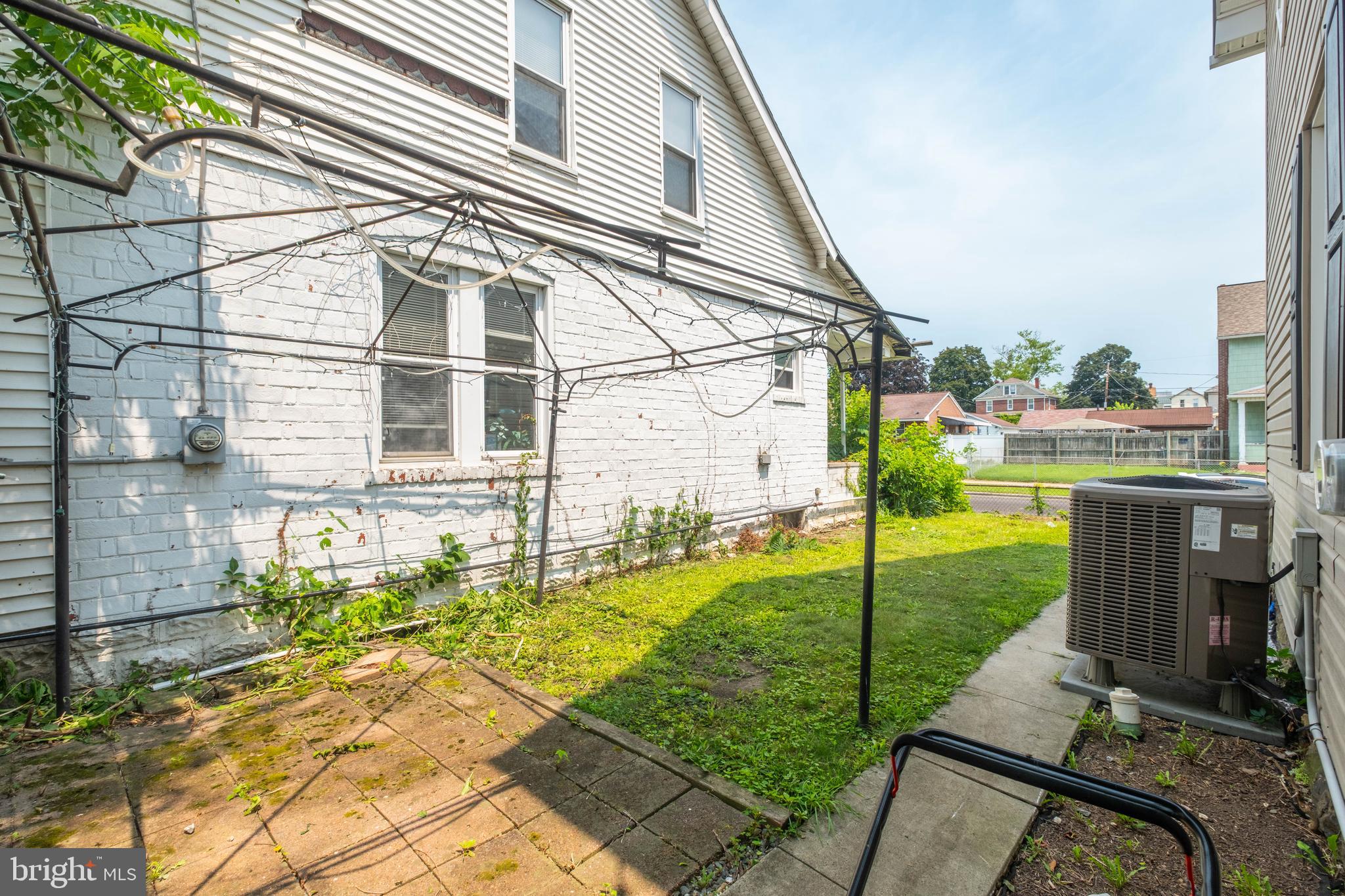 SOUTH END - Residential
