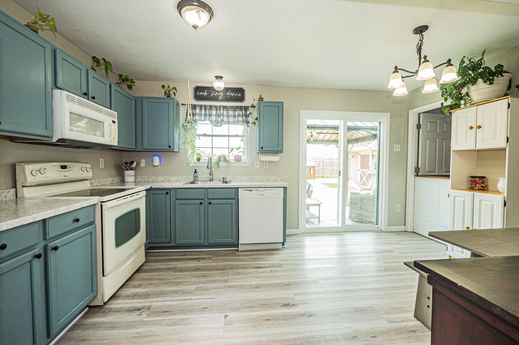 BONNEAUVILLE - Residential