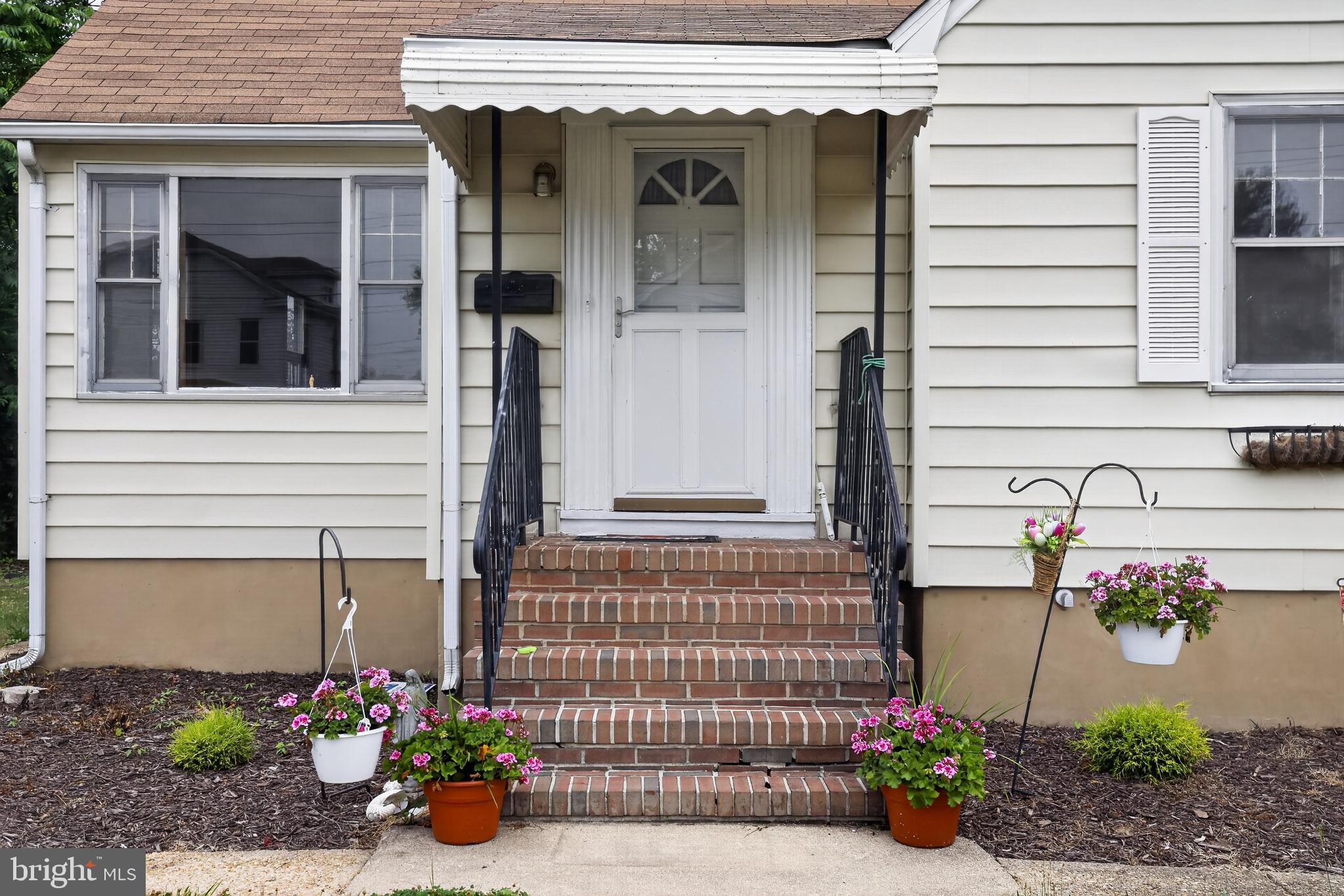 ROLAND TERRACE - Residential