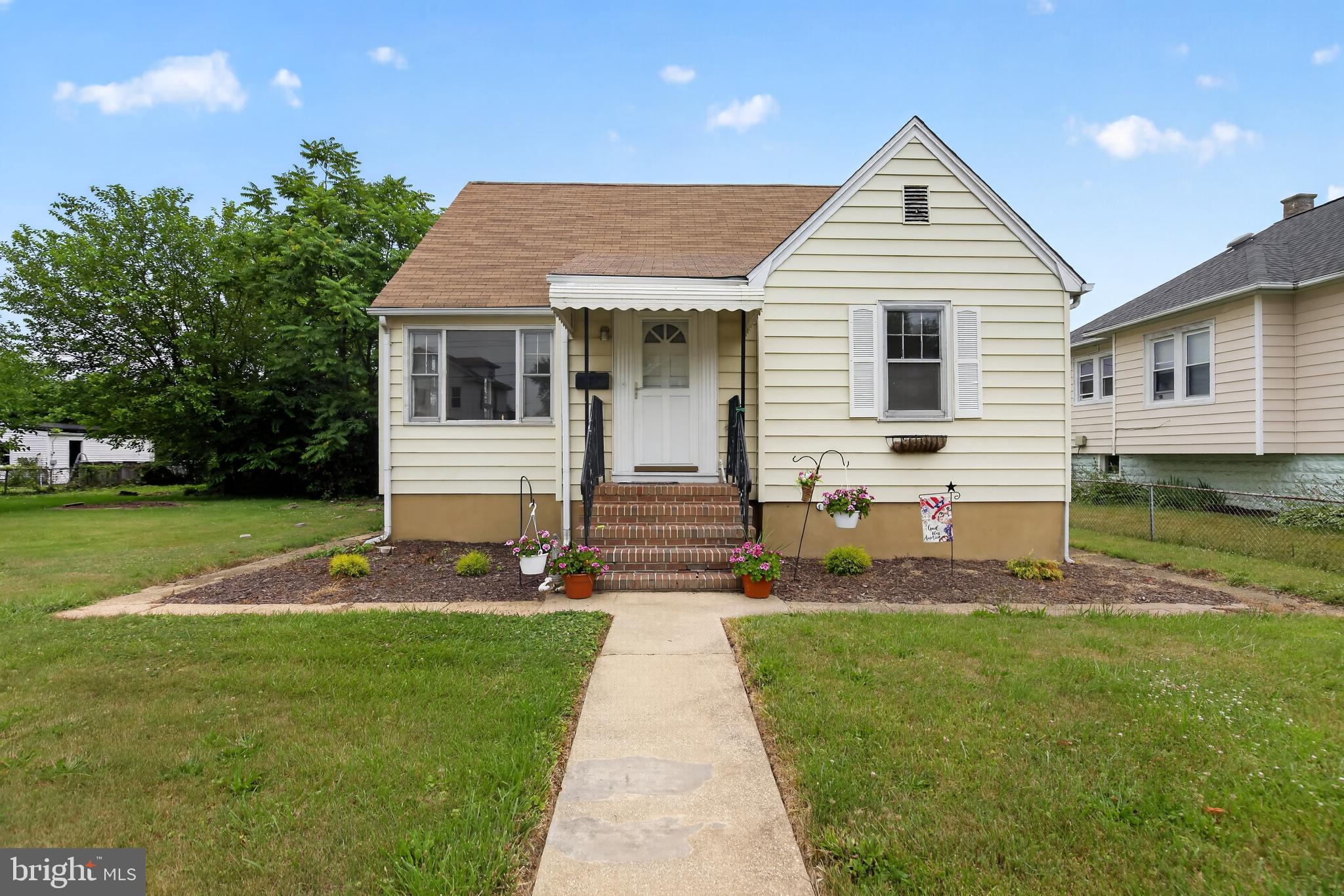ROLAND TERRACE - Residential