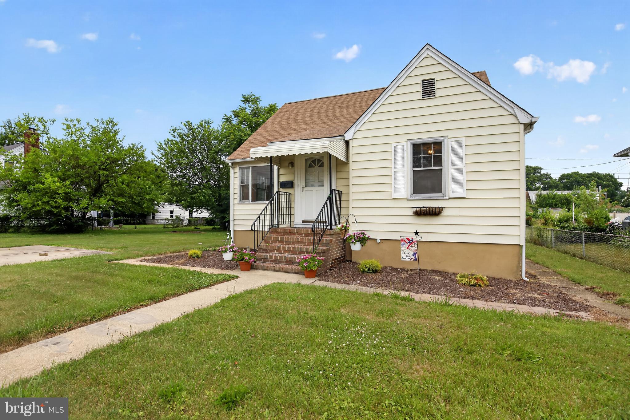ROLAND TERRACE - Residential