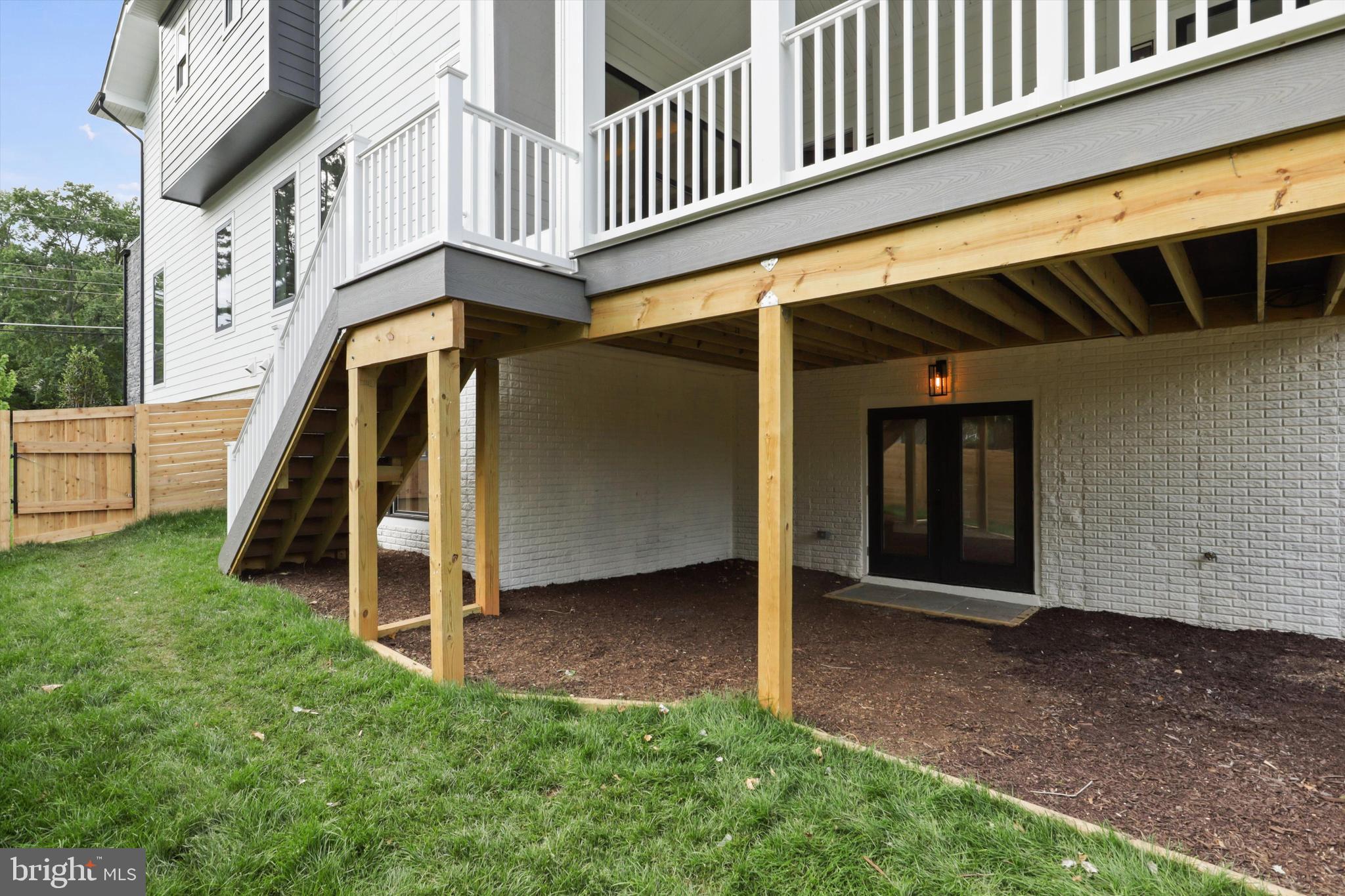 VIENNA WOODS - Residential