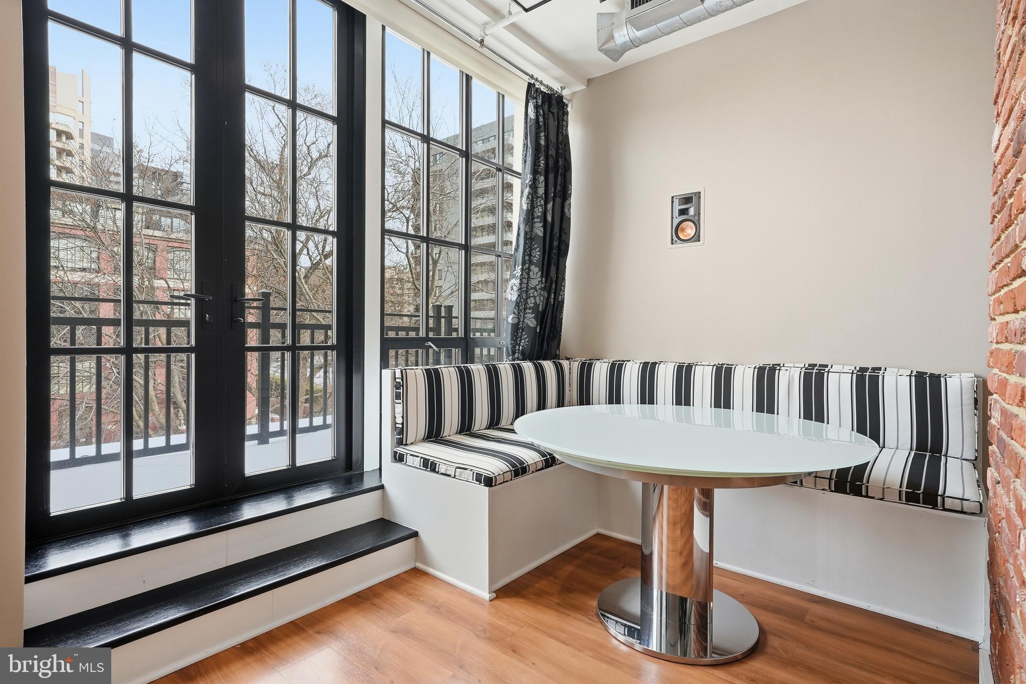 ROSSLYN - Residential