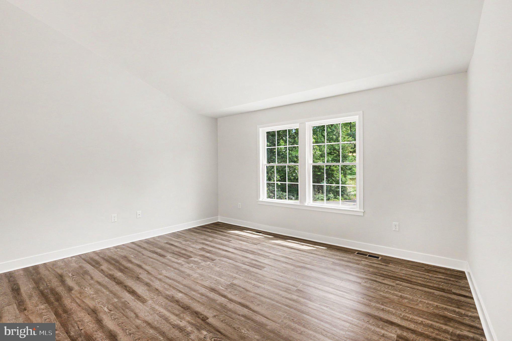 WESTMORELAND SHORES - Residential