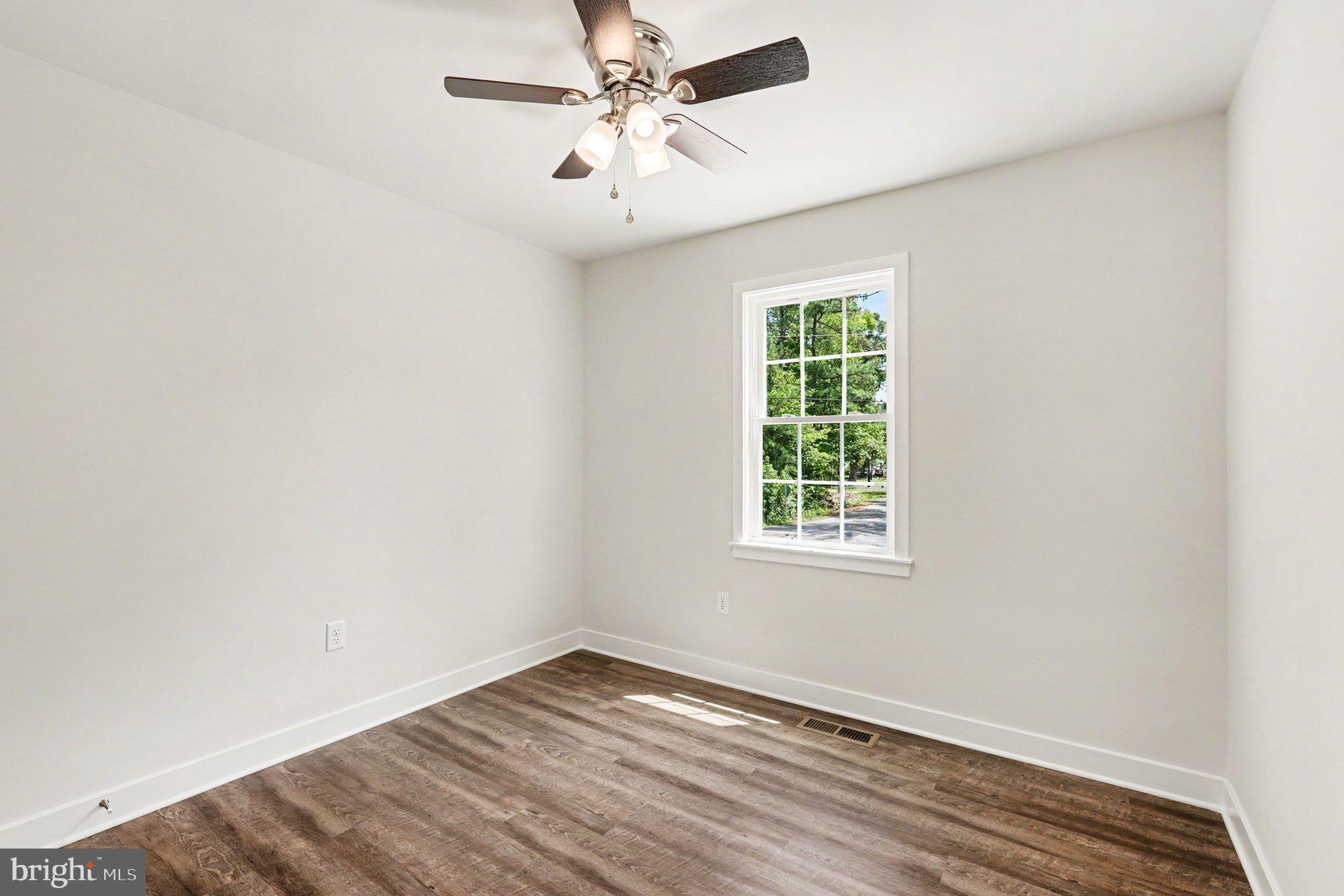 WESTMORELAND SHORES - Residential