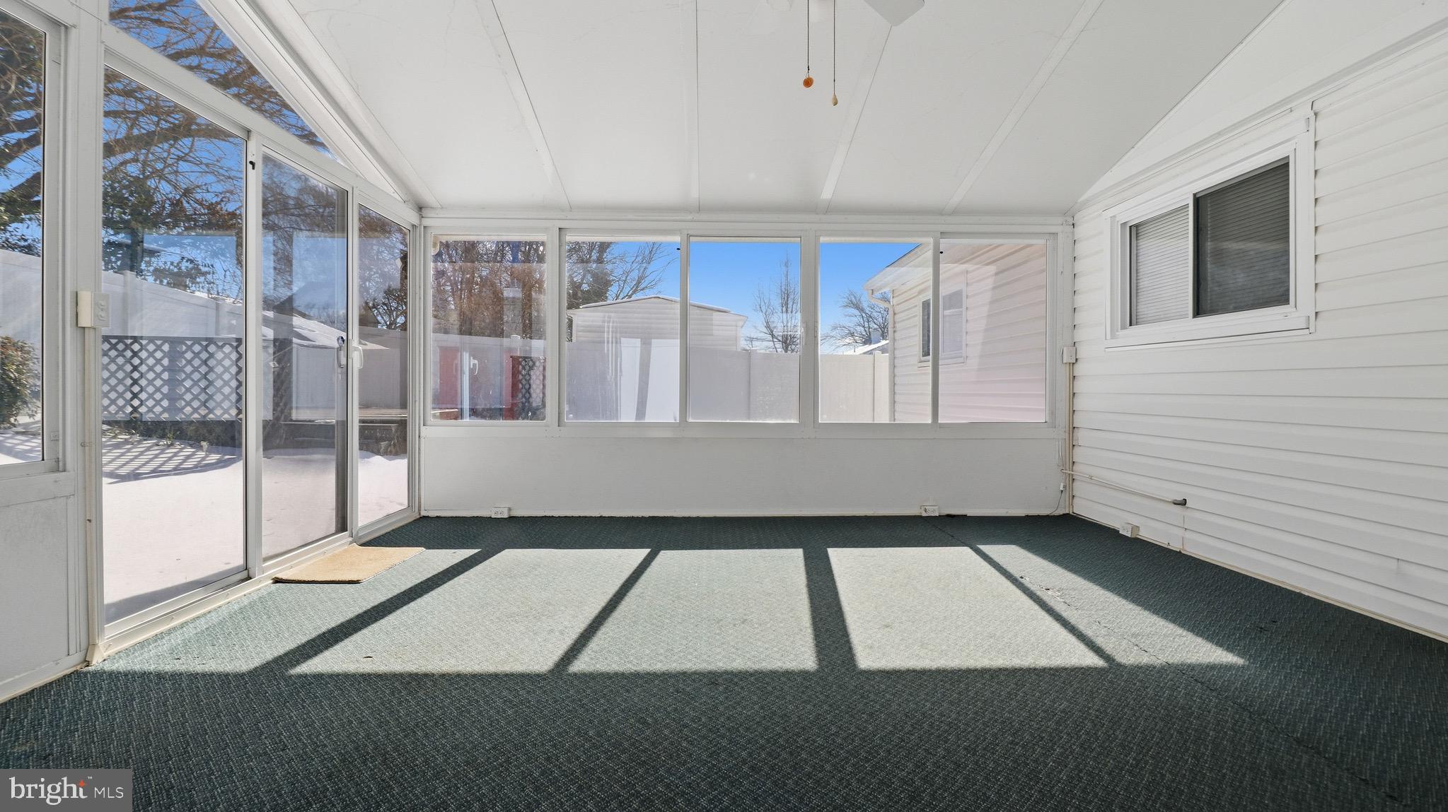 SOUTHLAWN - Residential