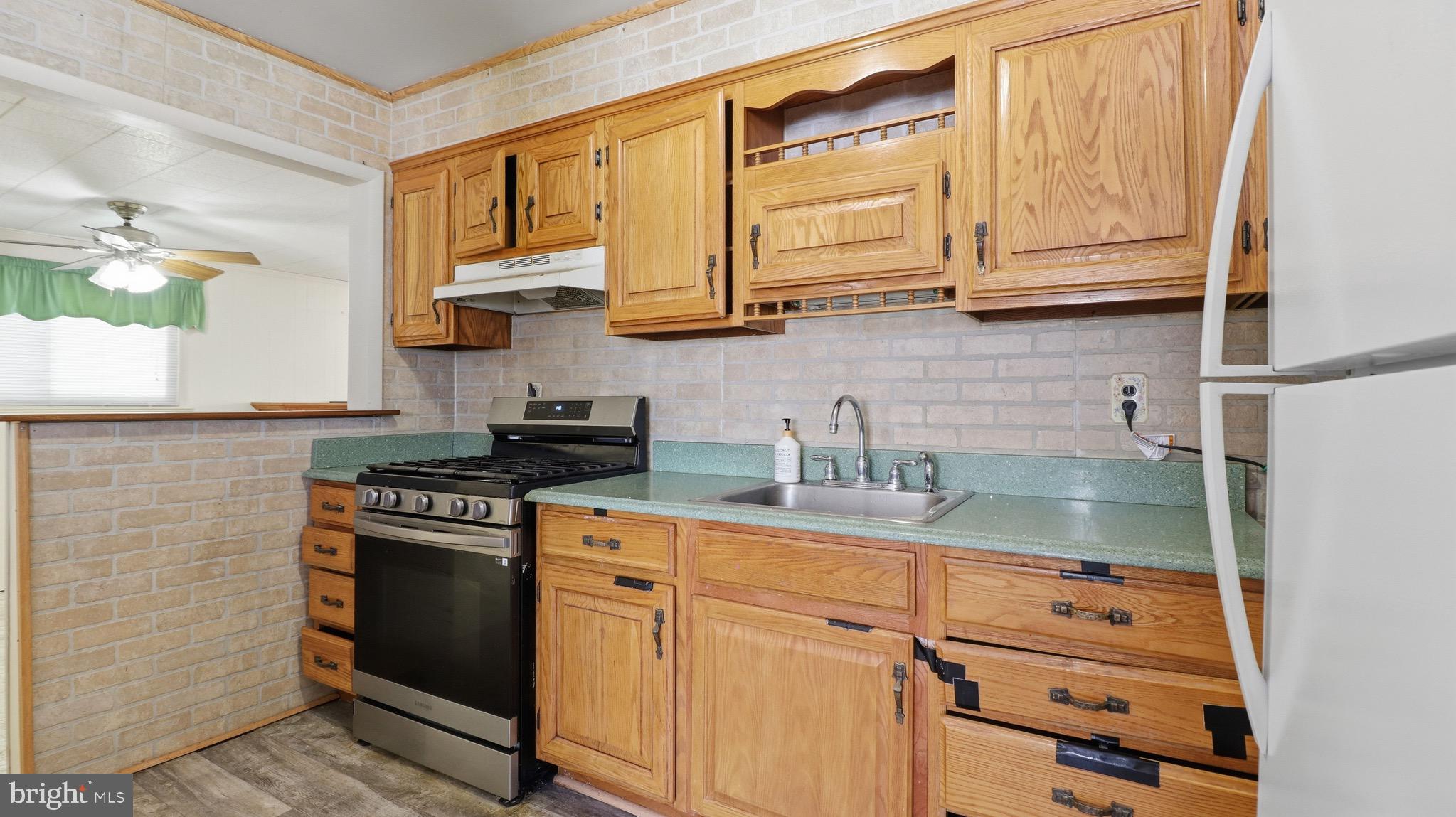 SOUTHLAWN - Residential