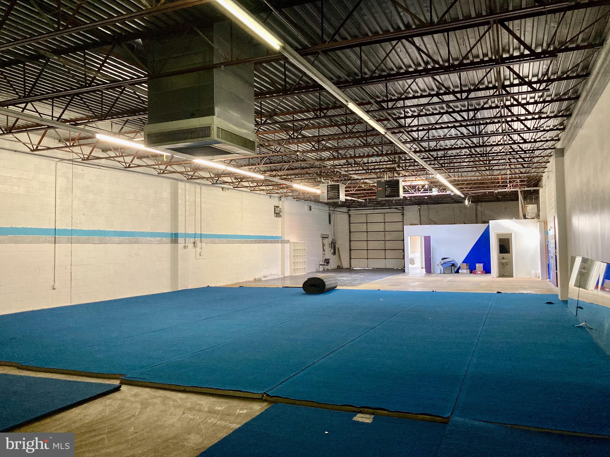 THE B & H PENN - Commercial Lease