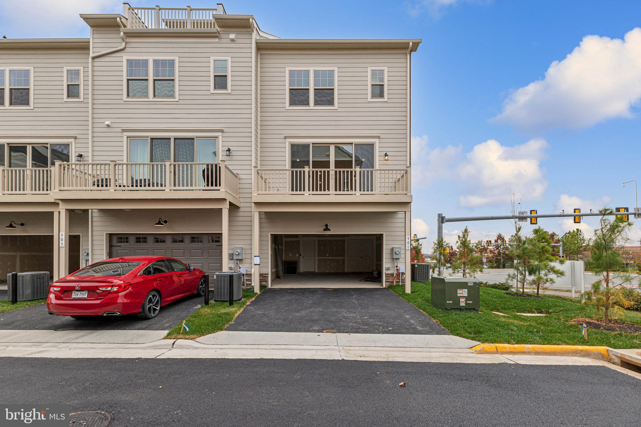 POTOMAC STATION MARKETPLACE - Residential