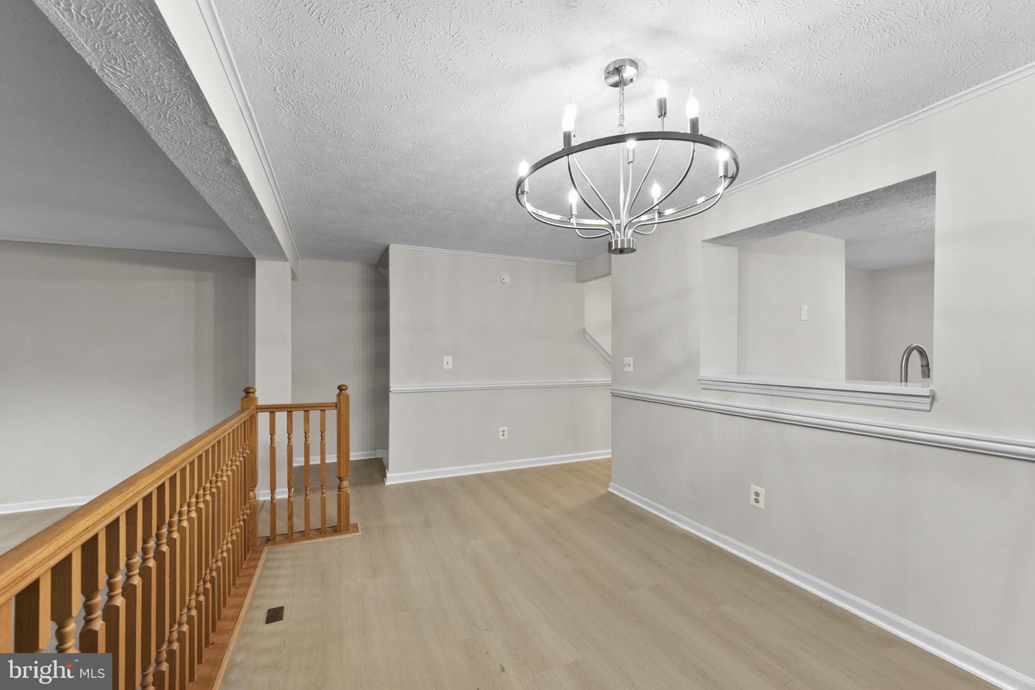ASHBURN VILLAGE - Residential