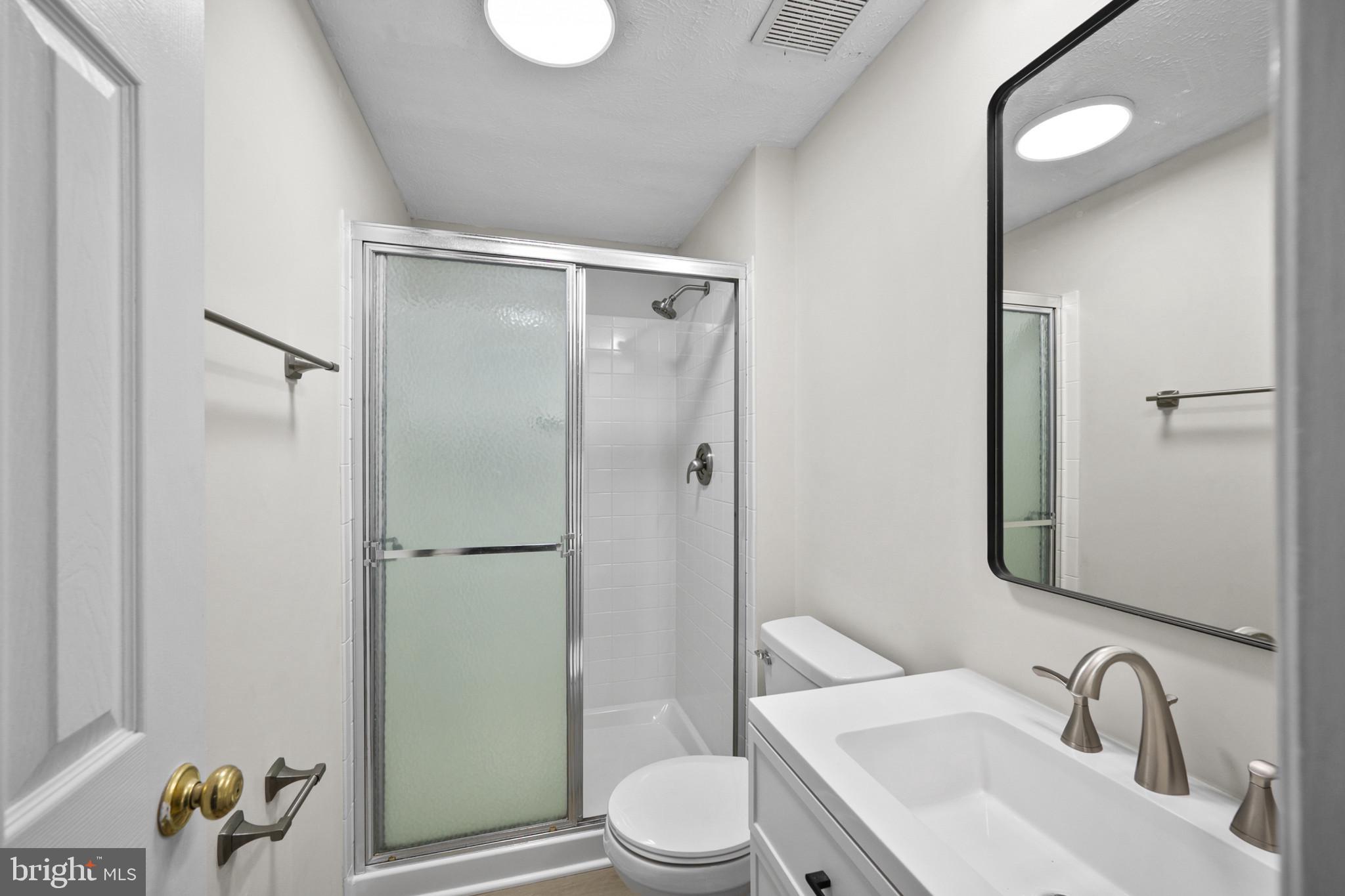ASHBURN VILLAGE - Residential