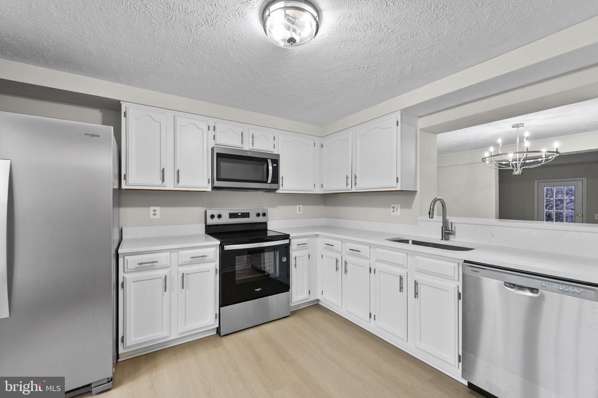 ASHBURN VILLAGE - Residential